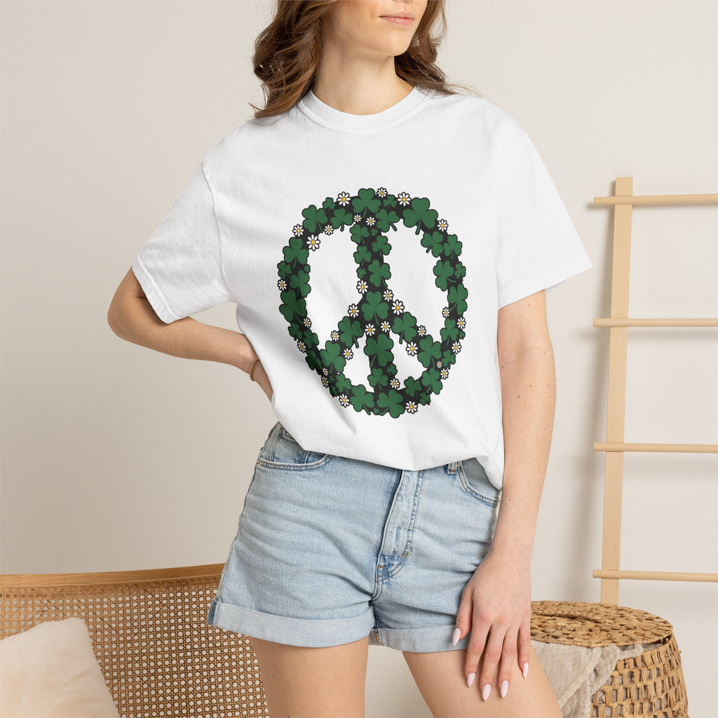Lucky Peace Sign Shirt St Patrick's Day Counterculture Gift Women Indie Tee Peace Symbol T-Shirt Shamrock Fan Hippie Tshirt Alternative