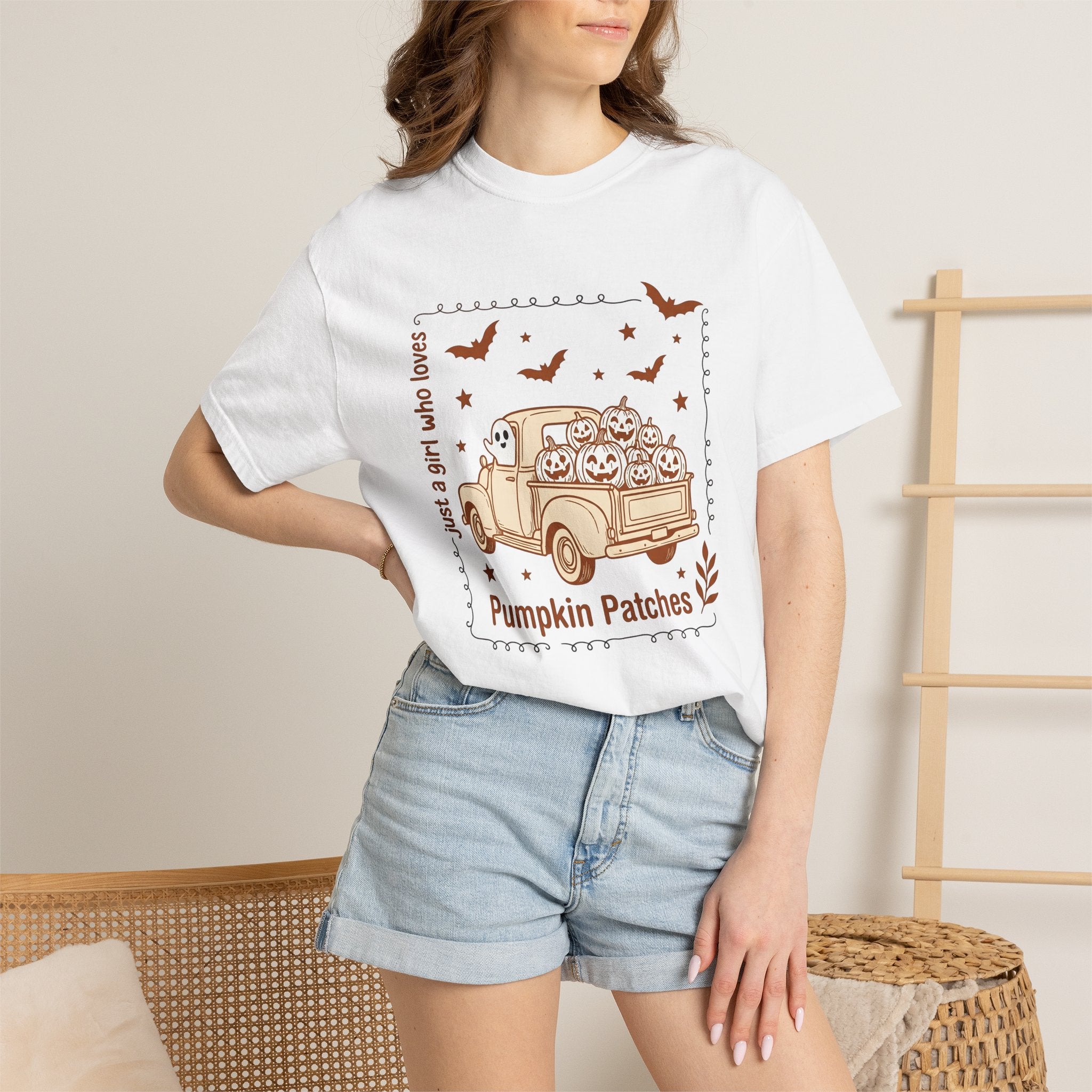 Vintage Truck Pumpkins Shirt Halloween Fall Gift Women Doodle Tee Pumpkins T-Shirt Halloween Fan Gourd Graphic Autumn Design Retro Ghost