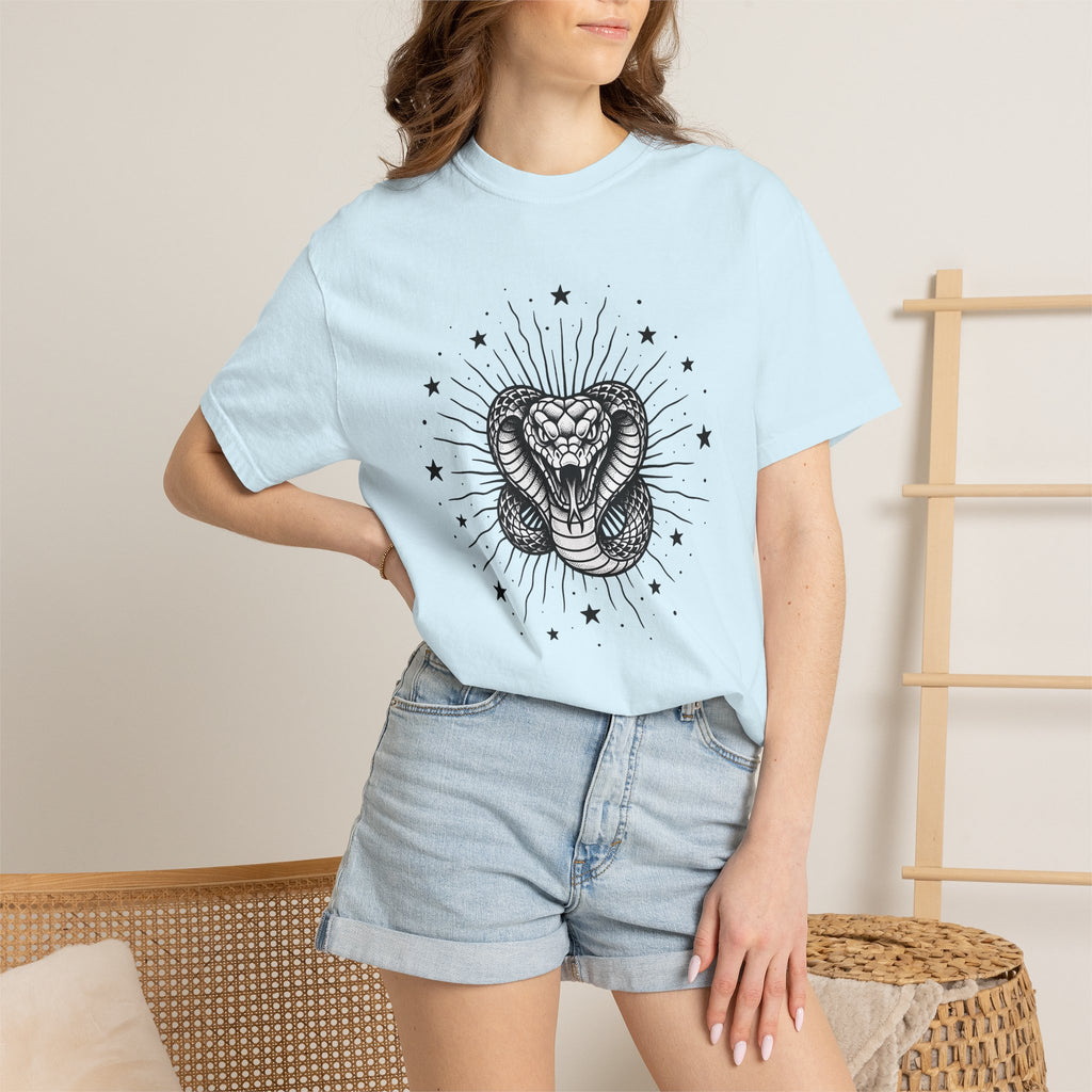 Serpent Art Shirt Boho Chic Zodiac Gift Women Line Art Tee Snake T-Shirt Bohemian Fan Minimalist Tshirt Astrology Graphic Hand Drawn Star
