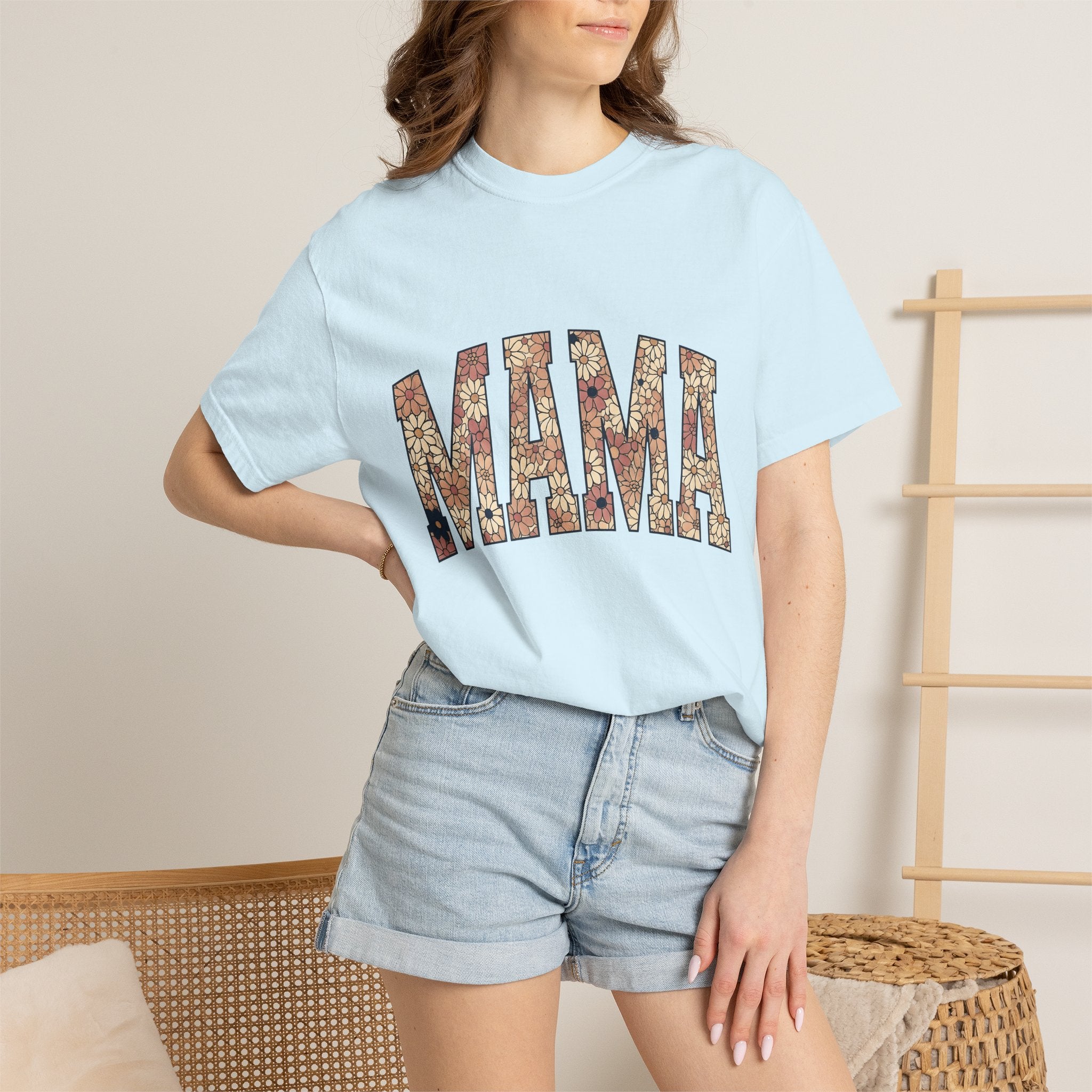 Bloom Mom Phrase Shirt Mama Petals Gift Women Indie Tee Motherhood T-Shirt Mommy Fan Bohemian Tshirt Floral Graphic Classic Daisy Flowers