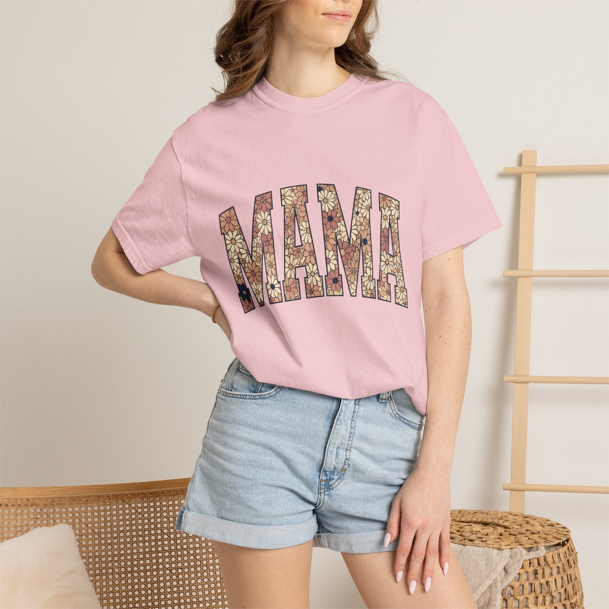 Bloom Mom Phrase Shirt Mama Petals Gift Women Indie Tee Motherhood T-Shirt Mommy Fan Bohemian Tshirt Floral Graphic Classic Daisy Flowers