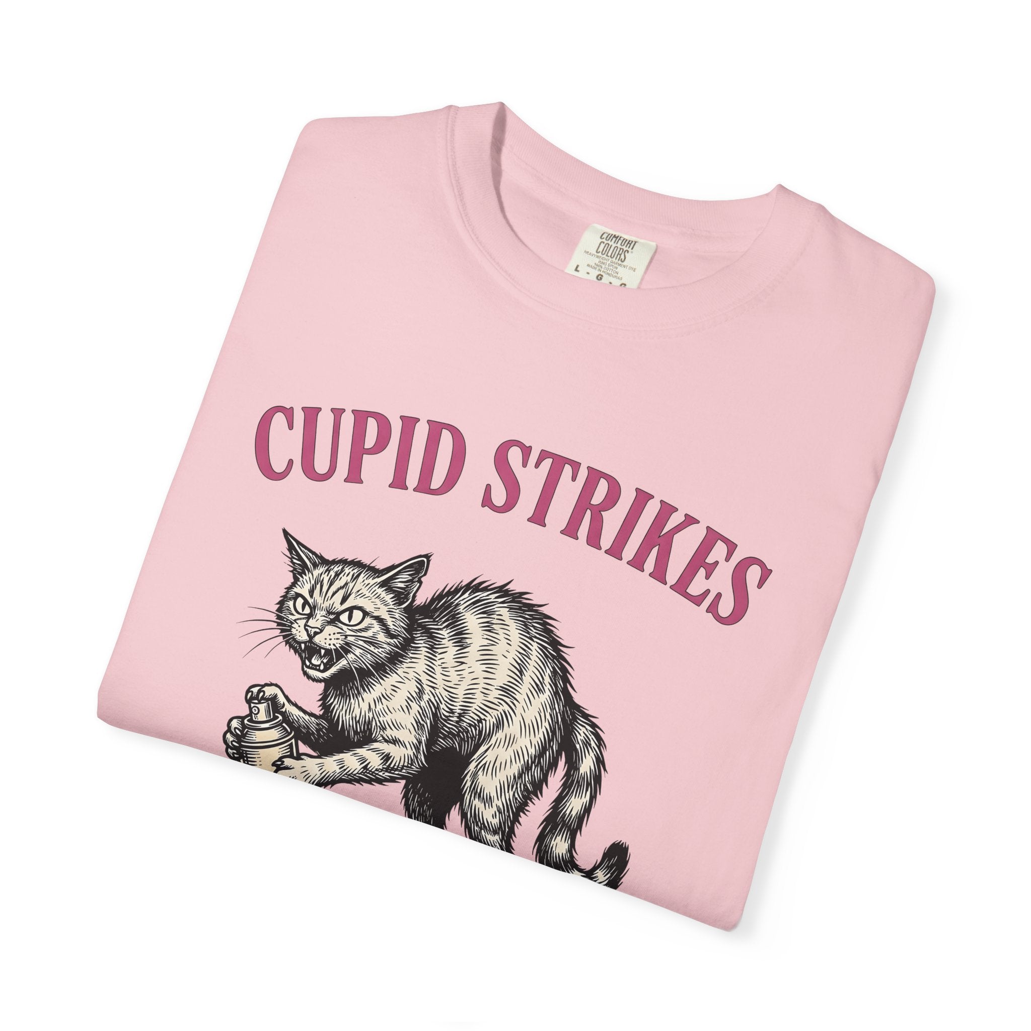 Upset Kitty Shirt Valentine's Day Fun Gift Women Old School Tee Cat T-Shirt Valentine Fan Retro Tshirt Humor Graphic Cartoon Paint Spray