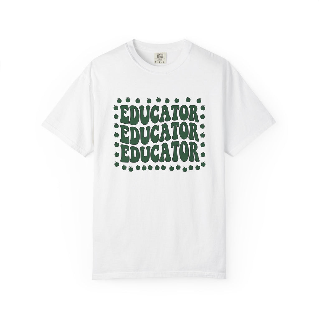 Apple Graphic Shirt Teachers School Gift Women Groovy Tee Apple T-Shirt Educator Enthusiast Psychedelic Tshirt Classroom Graphic Retro Fruit