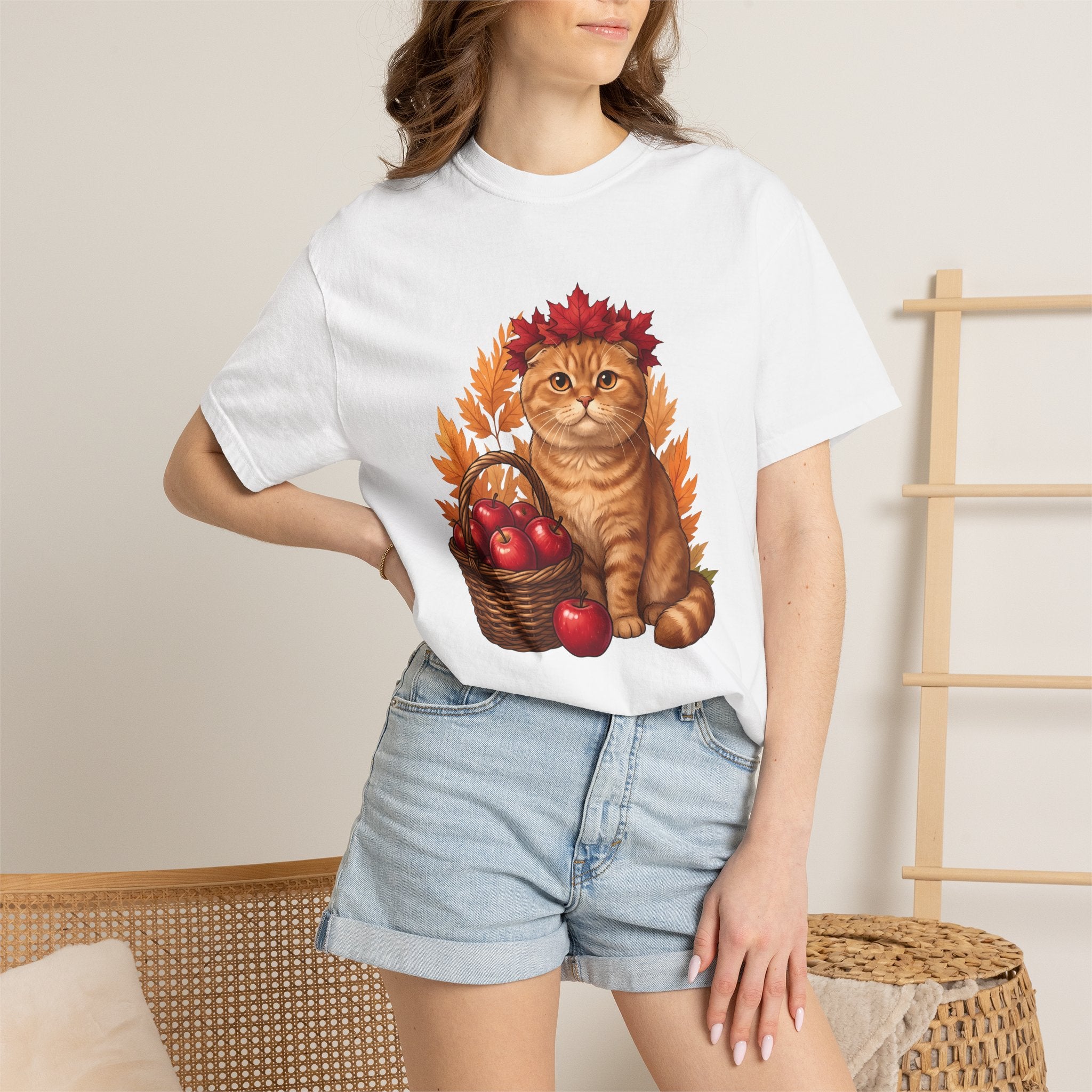 Orange Kitten Shirt Cat Harvest Gift Women Cartoon Tee Kitten T-Shirt Cat Fan Feline Tshirt Autumn Graphic Doodle Apple Crate Tshirt