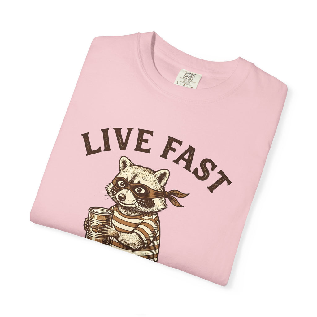 Raccoon Graphic Shirt Funny Animal Gift Women Vintage Tee Trash Panda T-Shirt Humor Fan Distressed Graphic Retro Comic Animal Tshirt
