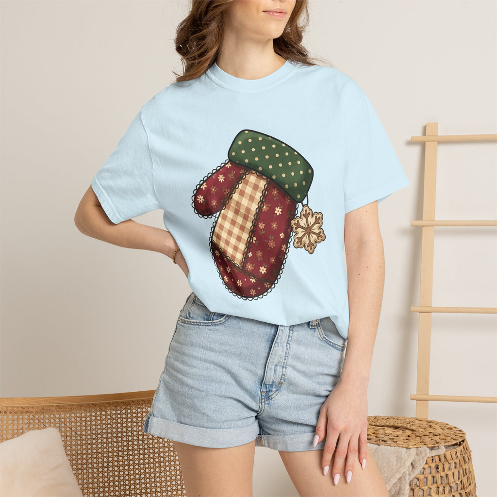 Winter Mitten Shirt Holiday Christmas Gift Women Folk Art Tee Glove T-Shirt Christmas Fan Handmade Tshirt Xmas Graphic Vintage Snowflake
