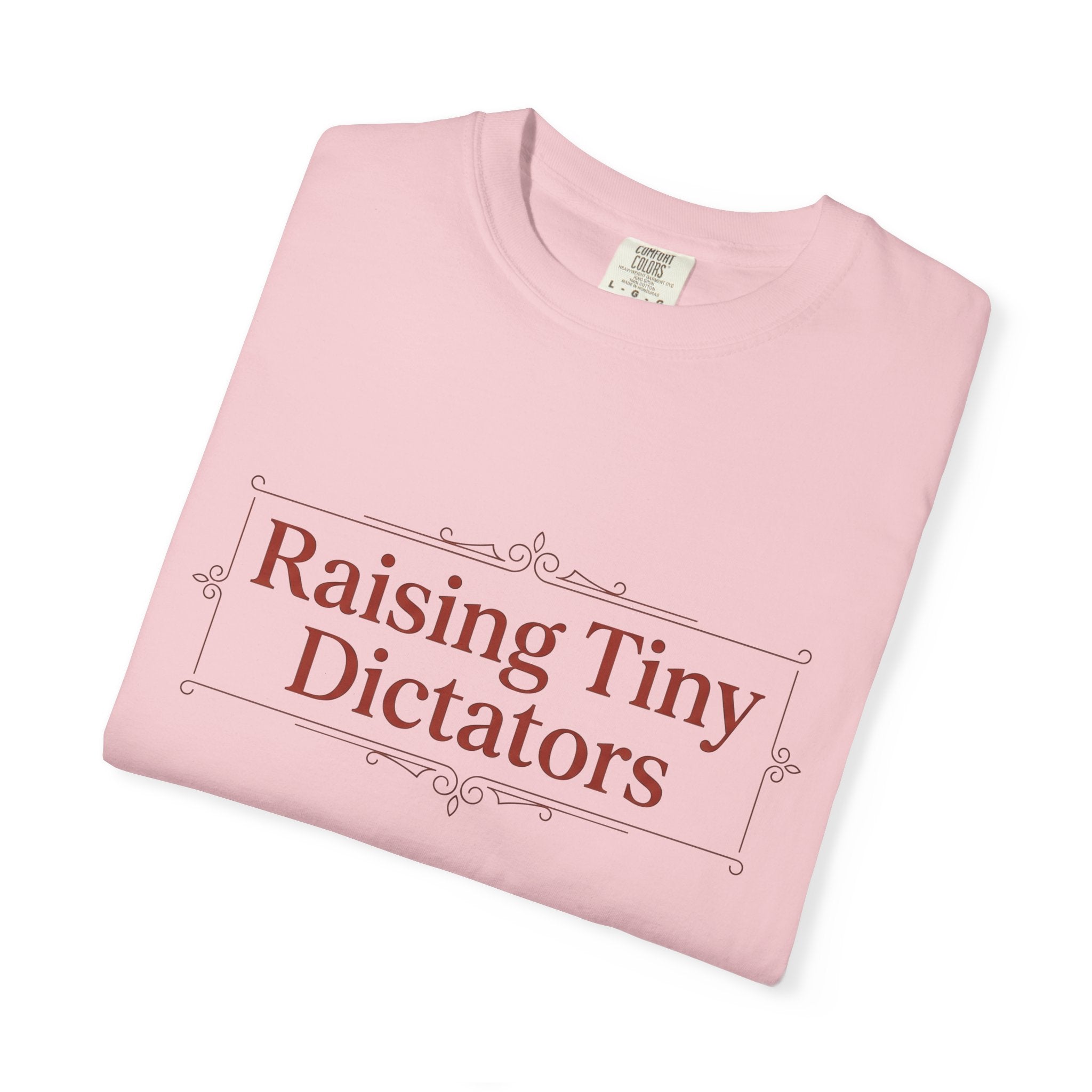 Decorative Lettering Design Shirt Moms Family Gift Women Humor Tee Typography T-Shirt Mom Fan Lettering Tshirt Clan Graphic Simple Swirl