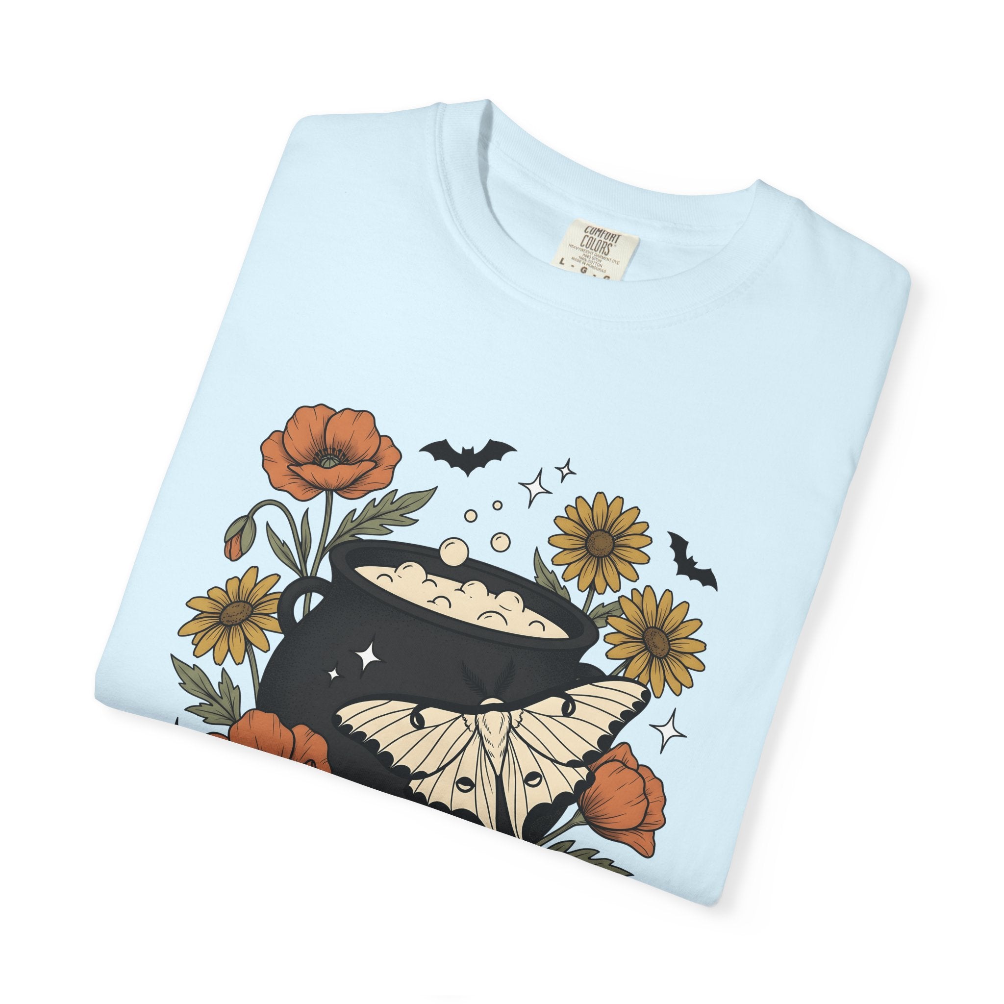 Magic Pot Shirt Halloween Sorcery Gift Women Bohemian Tee Cauldron T-Shirt Spooky Fan Witchcraft Tshirt Magic Graphic Retro Luna Butterfly