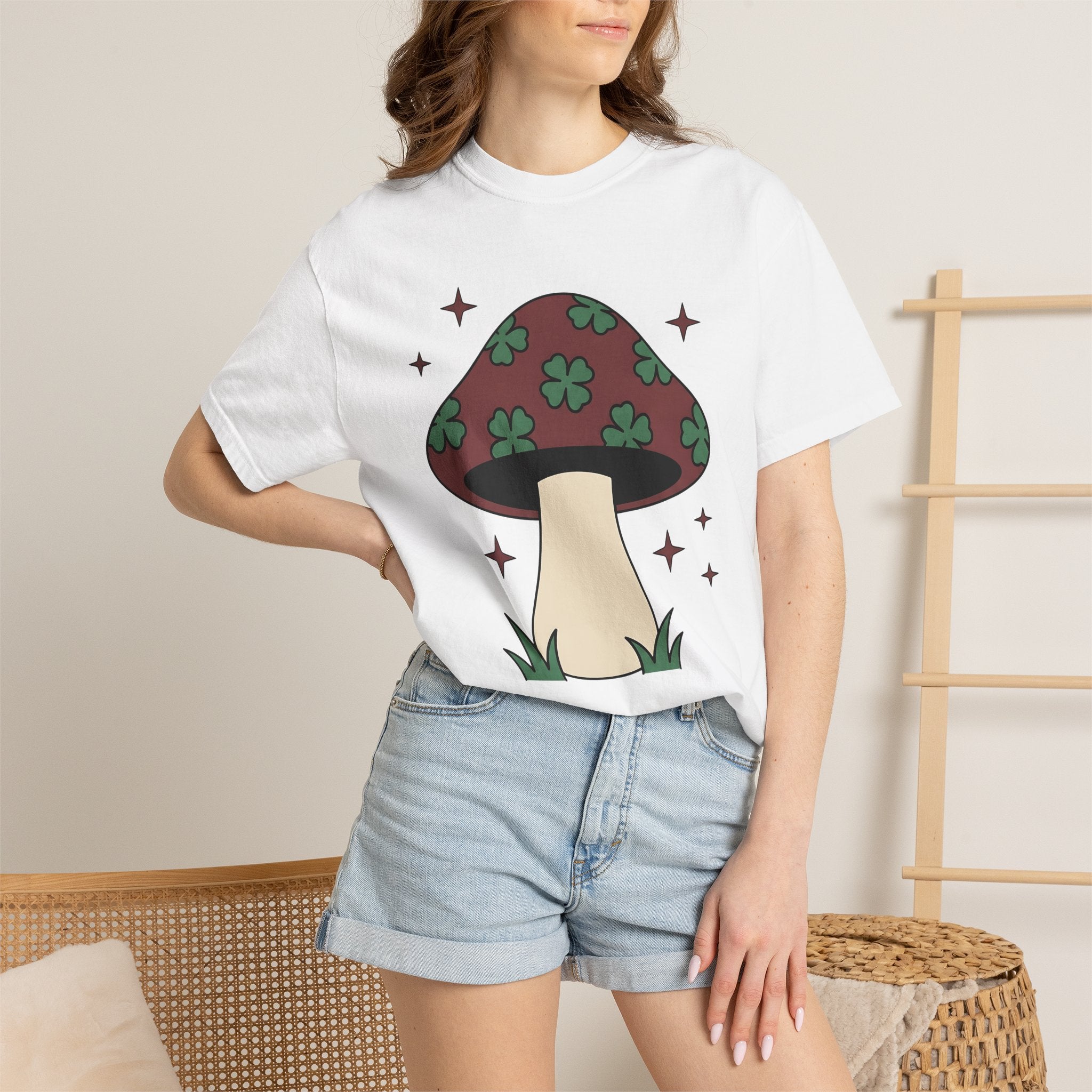 Four Leaf Mushroom Shirt St Patrick's Day Plants Gift Women Retro Tee Shroom T-Shirt Luck Fan Vintage Tshirt Fungi Graphic Simple Glimmers