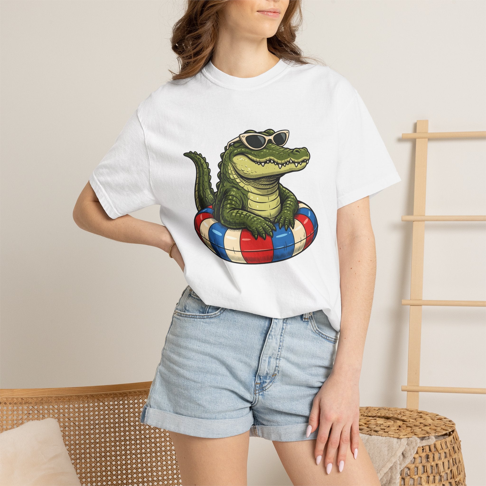 Alligator Sunglasses Shirt Animals Summer Gift Women Cartoon Tee Gators T-Shirt Wildlife Fan Crocodile Tshirt Vacation Graphic Retro Pool