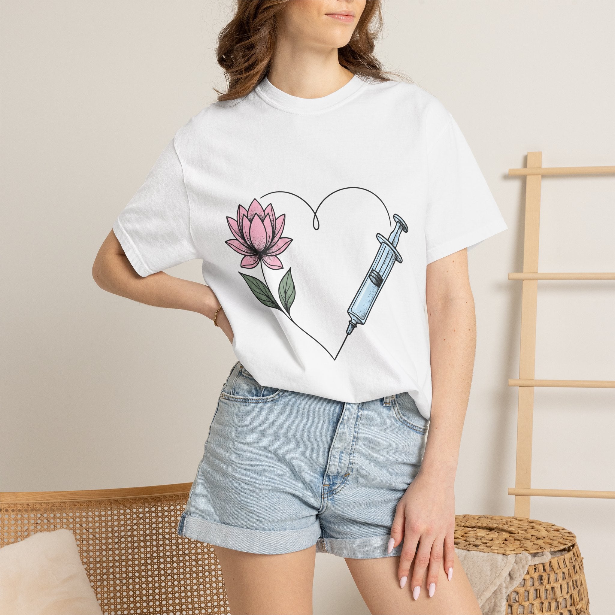 Hypodermic Flower Heart Shirt Nurse Therapy Gift Women Old School Tee Syringe T-Shirt Rn Fan Vintage Tshirt Counseling Graphic Neat Lotus
