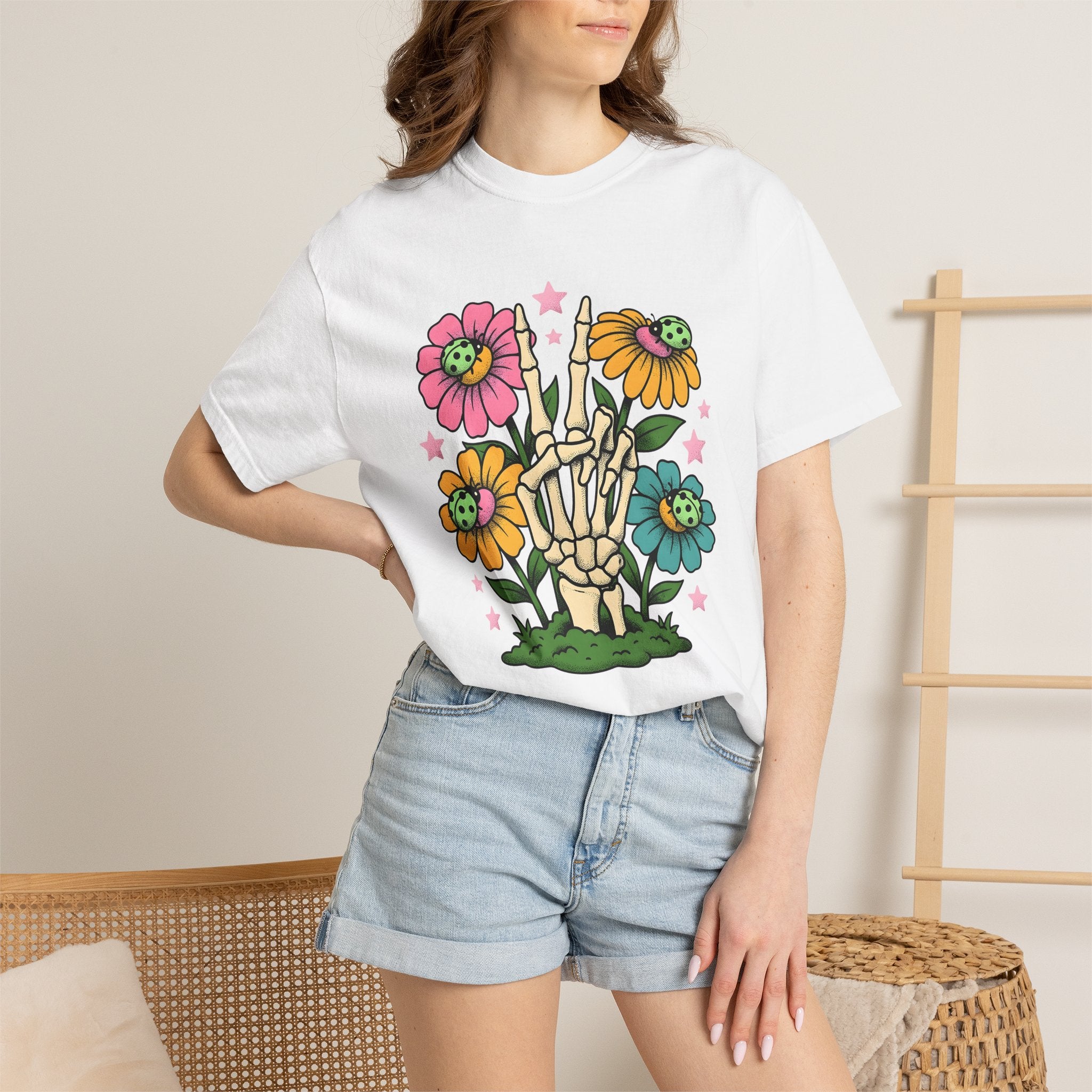 Bone Hand Petals Shirt Cottagecore Alternative Gift Women Line Art Tee Skeleton Hand T-Shirt Rustic Fan Minimalist Tshirt Gothic Graphic