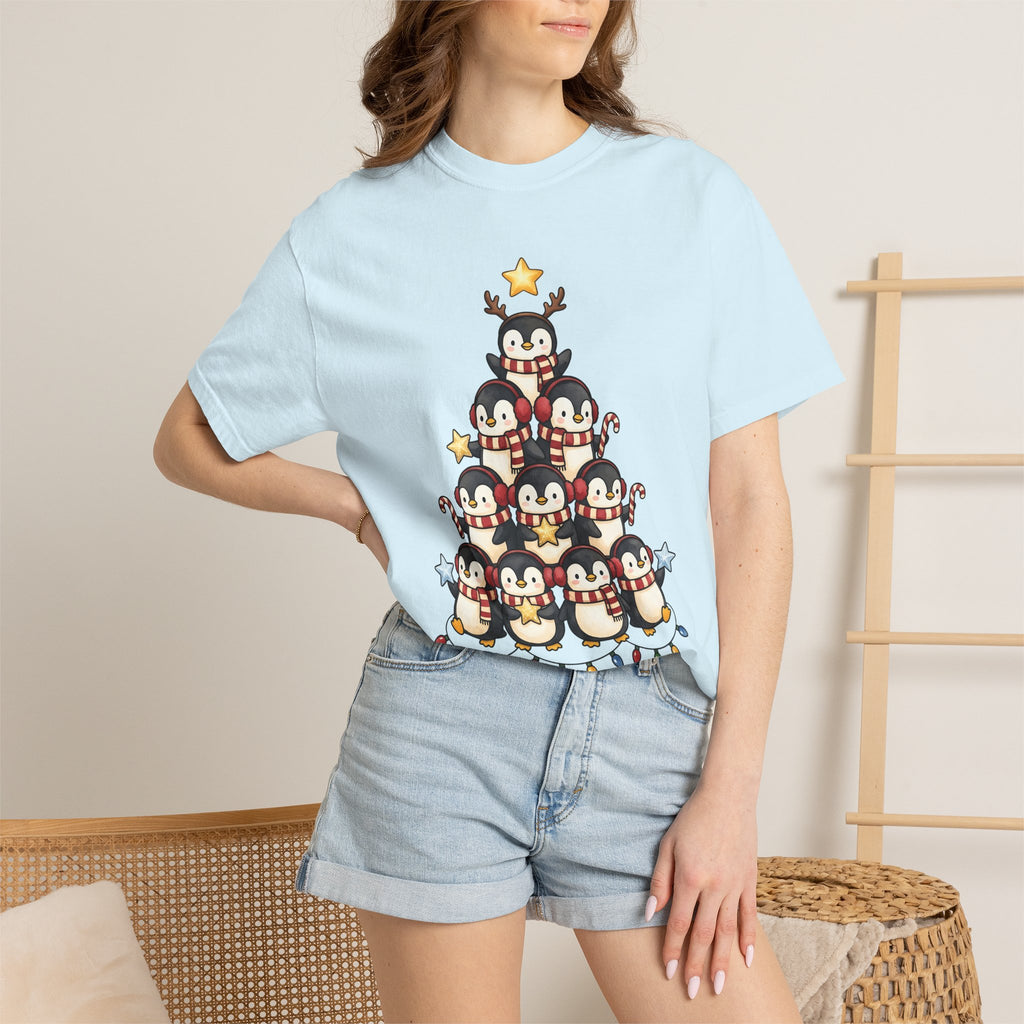 Penguin Tree Shirt Christmas Fauna Gift Women Cartoon Tee Pinguin T-Shirt Christmas Fan Toon Tshirt Wildlife Graphic Gouache Xmas Lights