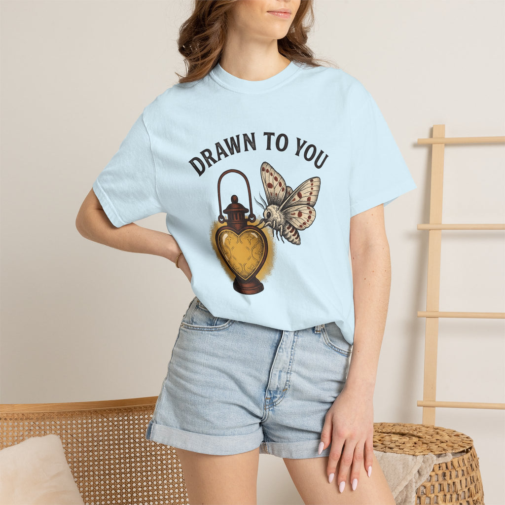 Moth Heart Lamp Shirt Valentine Romance Gift Women Shabby Chic Tee Lamp T-Shirt Love Fan Distressed Tshirt Love Graphic Doodle Glowing
