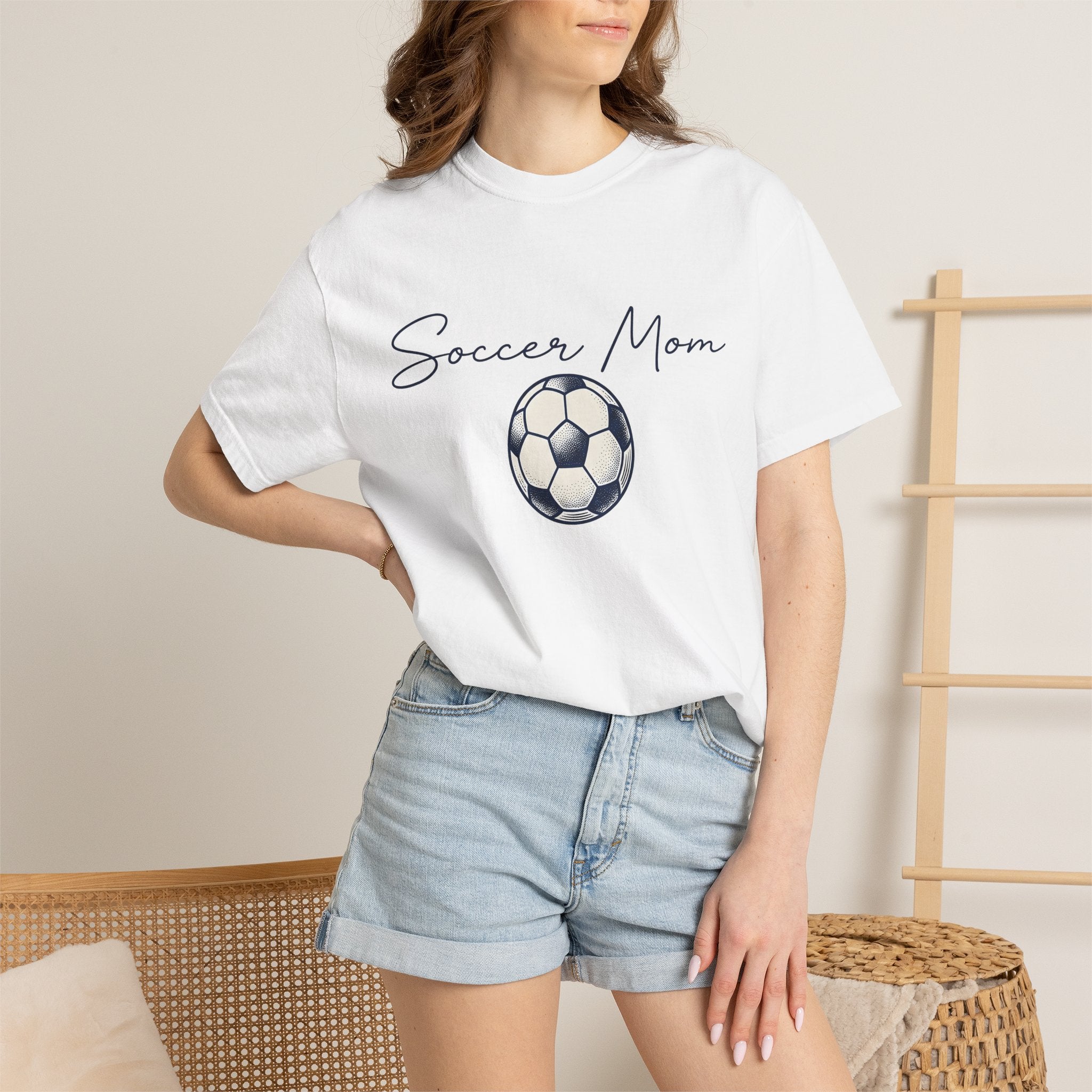 Soccer Ball Shirt Sports Relatives Gift Women Vintage Tee Football T-Shirt Athlete Fan Soccer Tee Retro Tshirt Family Graphic Silhouette Mom