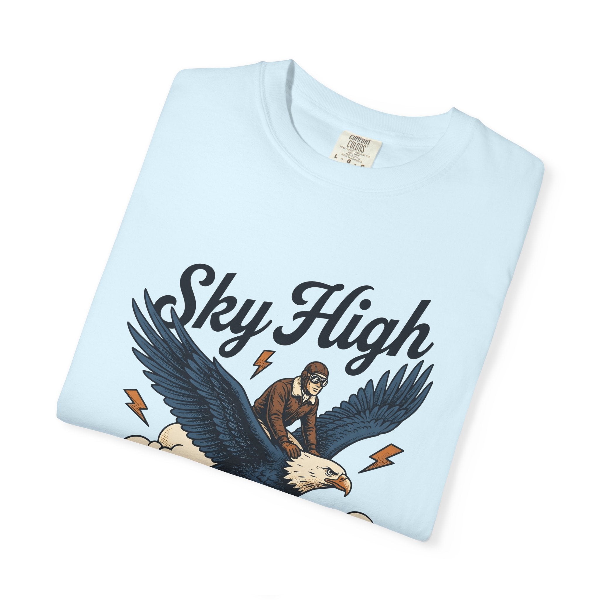Flying Eagle Shirt Eagle Journey Gift Women Retro Tee Bald Eagle T-Shirt Eagle Fan Vintage Tshirt Travel Graphic Old School Cloudscape