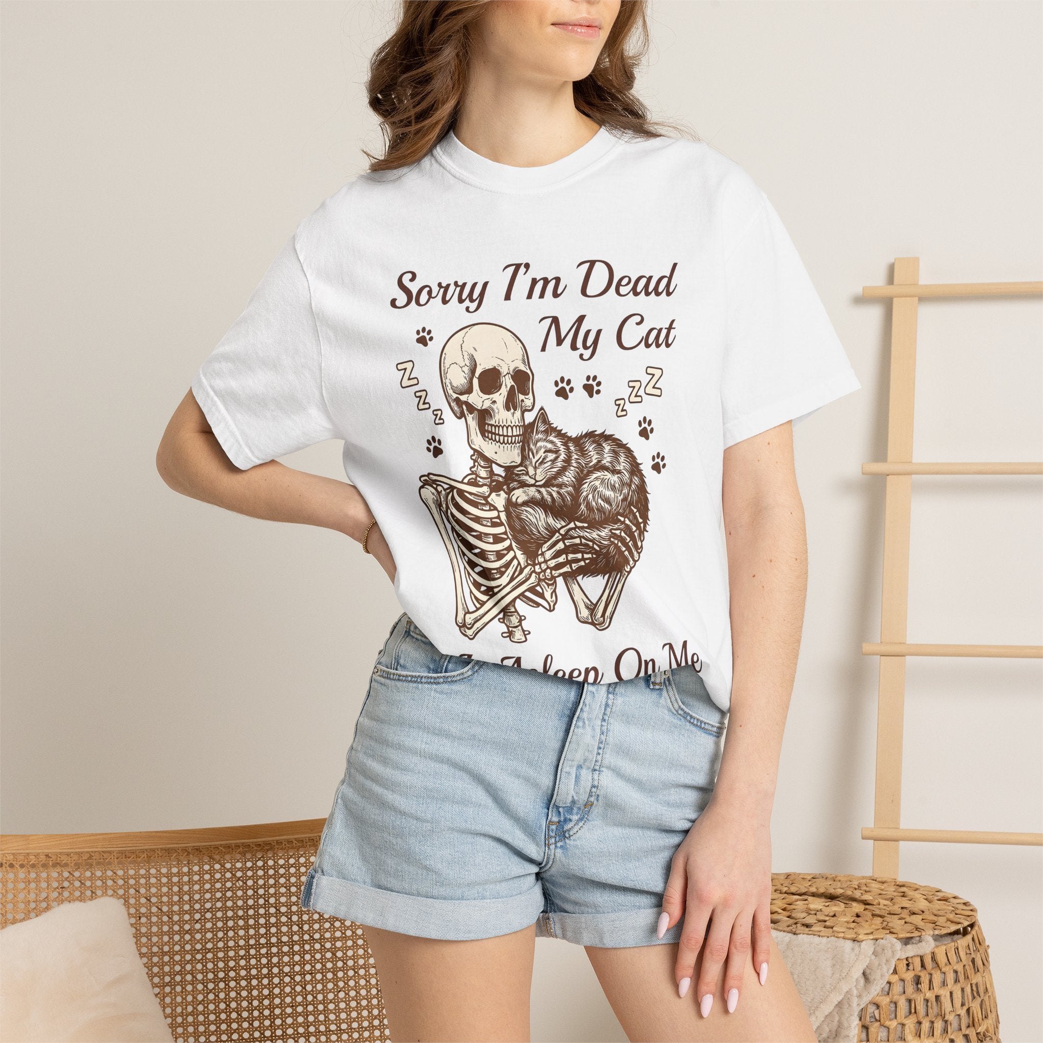 Bone Cat Shirt Cat Comedy Gift Women Rustic Tee Skeleton T-Shirt Feline Fan Vintage Tshirt Humor Graphic Line Art Cat Tracks Tshirt