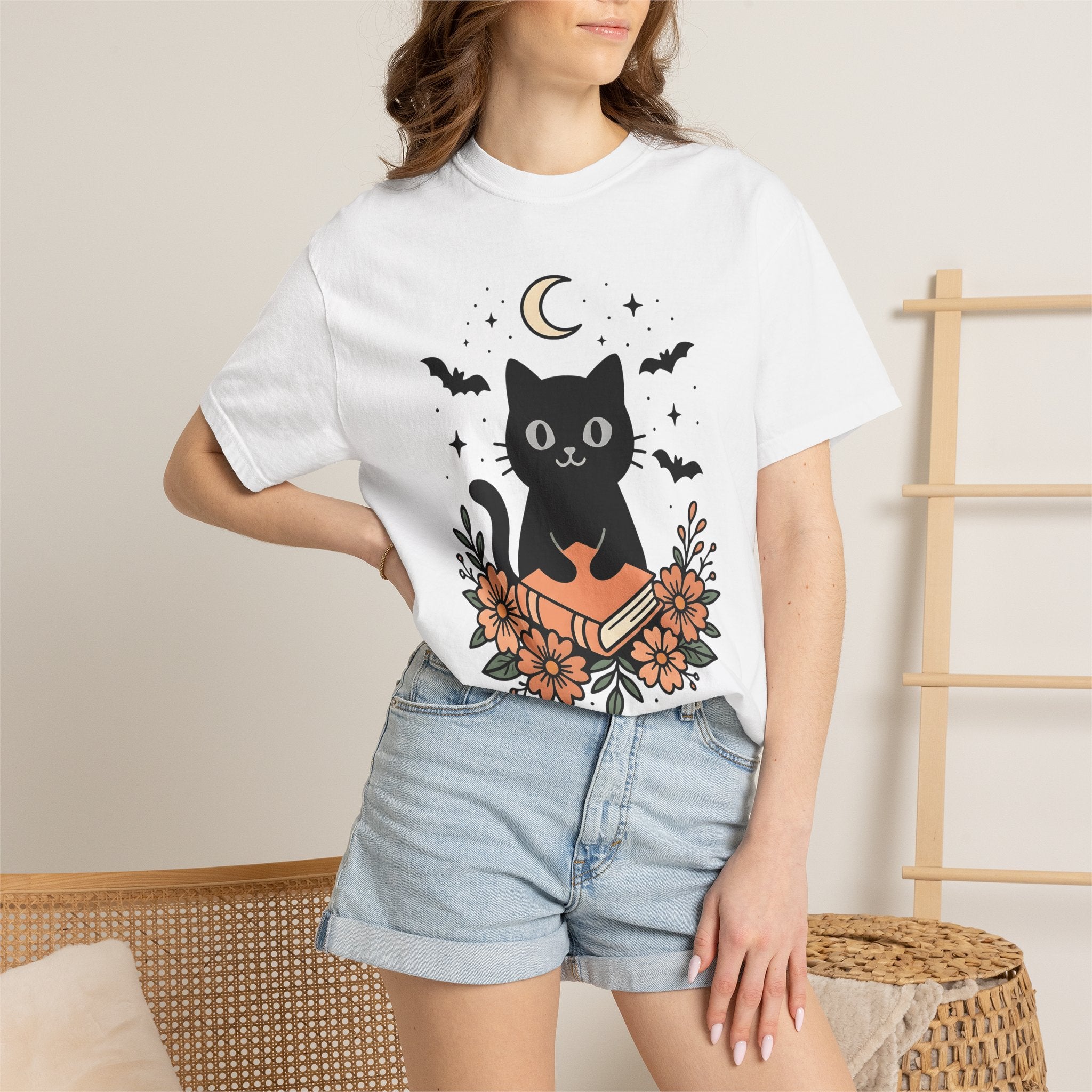 Black Cat Shirt Halloween Sorcery Gift Women Line Art Tee Cat T-Shirt Horror Fan Dark Magic Tshirt Witchcraft Graphic Sketch Night Moon
