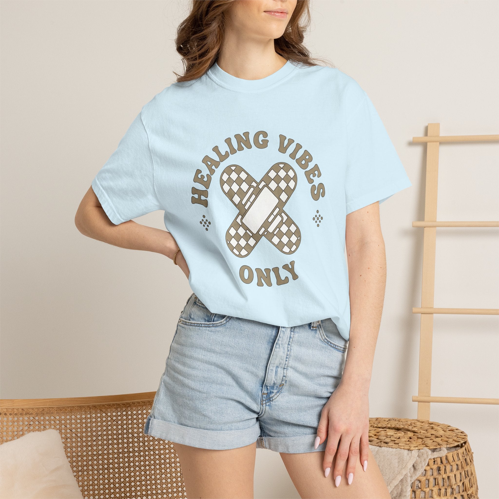 Band Aid Design Shirt Nurses Health Gift Women Vintage Tee Bandage T-Shirt Nurse Enthusiast Retro Tshirt Wellness Graphic Simple Plaid Print
