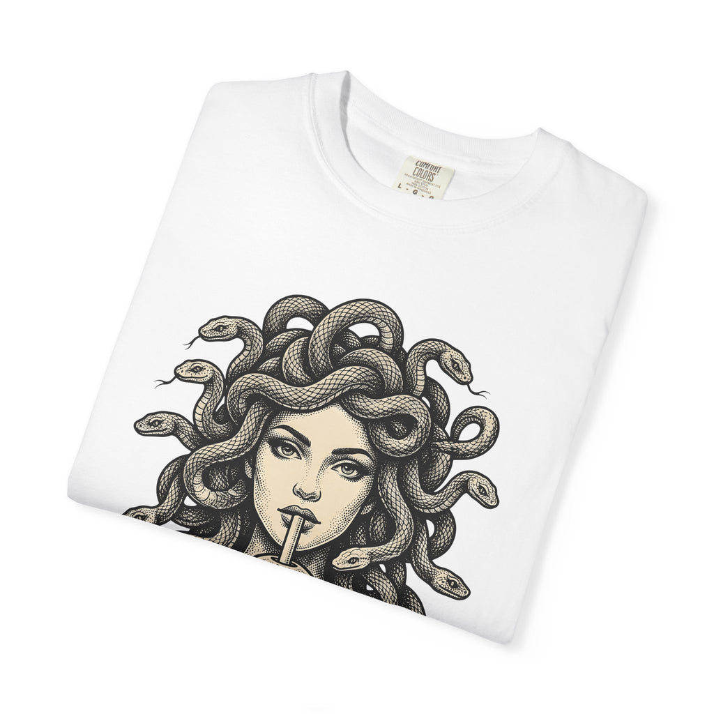 Medusa Boba Tea Shirt Drinks Mythology Gift Women Tattoo Tee Boba T-Shirt Beverage Fan Ink Tshirt Mythological Graphic Vintage Snakes Tshirt