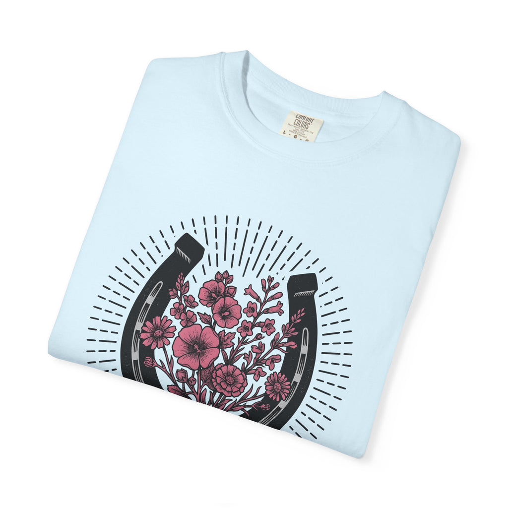 Horse Shoe Floral Shirt Cowgirl Ranch Gift Women Folk Tee Horseshoe T-Shirt Cowboy Fan Horseshoe Graphic Tshirt Distressed Garden Flowers