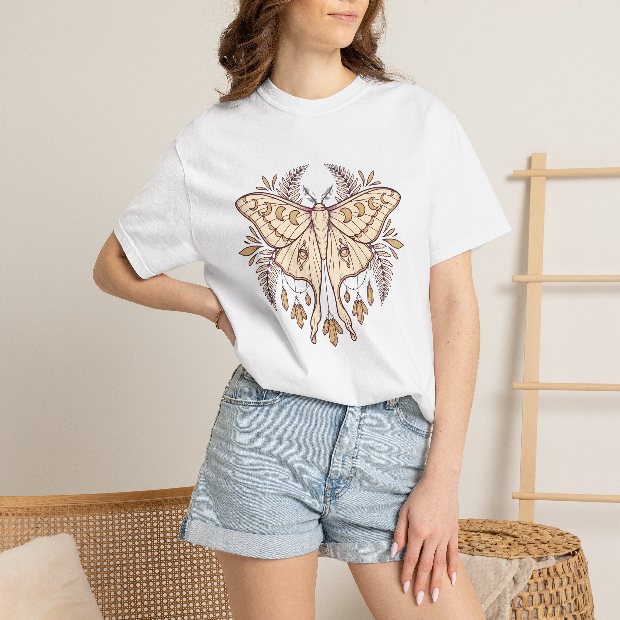 Luna Moth Shirt Boho Chic Wilderness Gift Women Sketch Tee Actias Luna T-Shirt Hippie Fan Hand Drawn Tshirt Nature Graphic Rustic Quartz