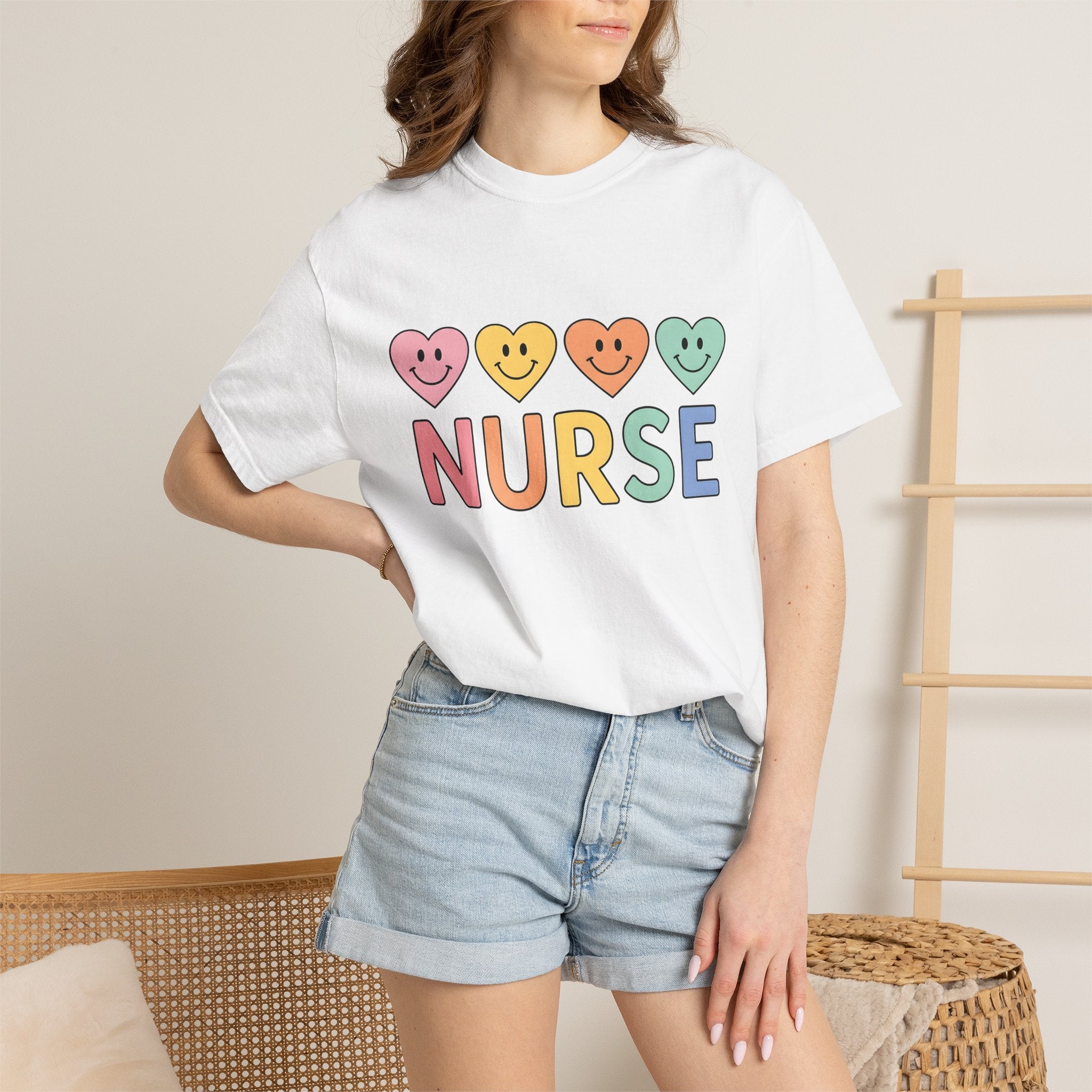 Smiley Heart Shirt Nurse Gratitude Gift Women Pastel Tee Heart Emoji T-Shirt Rn Fan Appreciation Graphic Retro Rainbow Tshirt