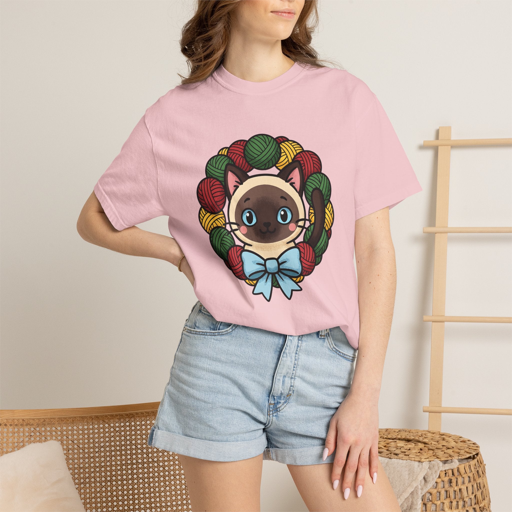 Siamese Kitten Shirt Cat Christmas Gift Women Chibi Tee Kitten T-Shirt Cat Fan Cartoon Tshirt Winter Graphic Comic Yarn Ring Tshirt
