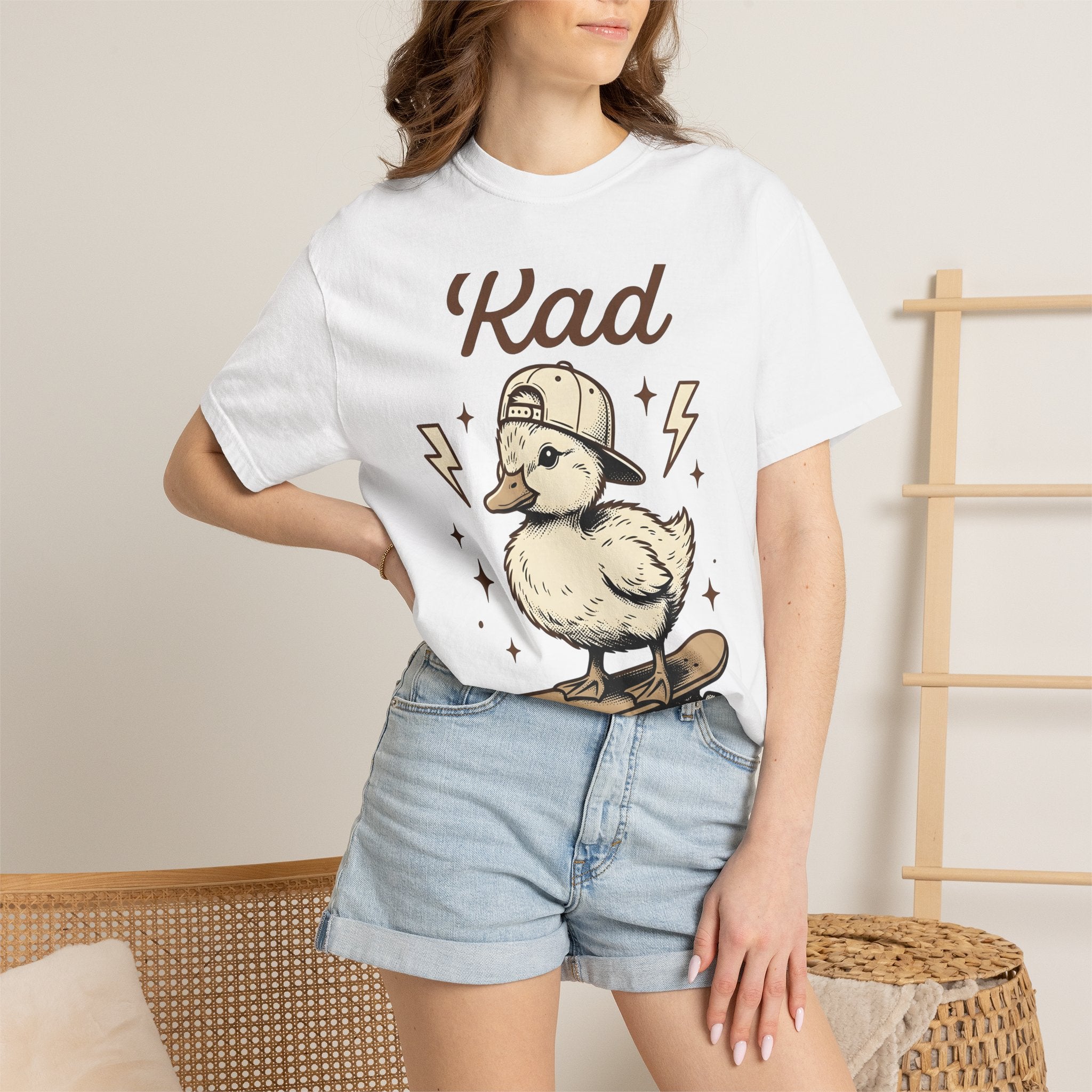 Duck Skateboard Shirt Easter Animal Gift Women Hand Drawn Tee Duck T-Shirt Easter Fan Hand Drawn Tshirt Creature Graphic Retro Lightning