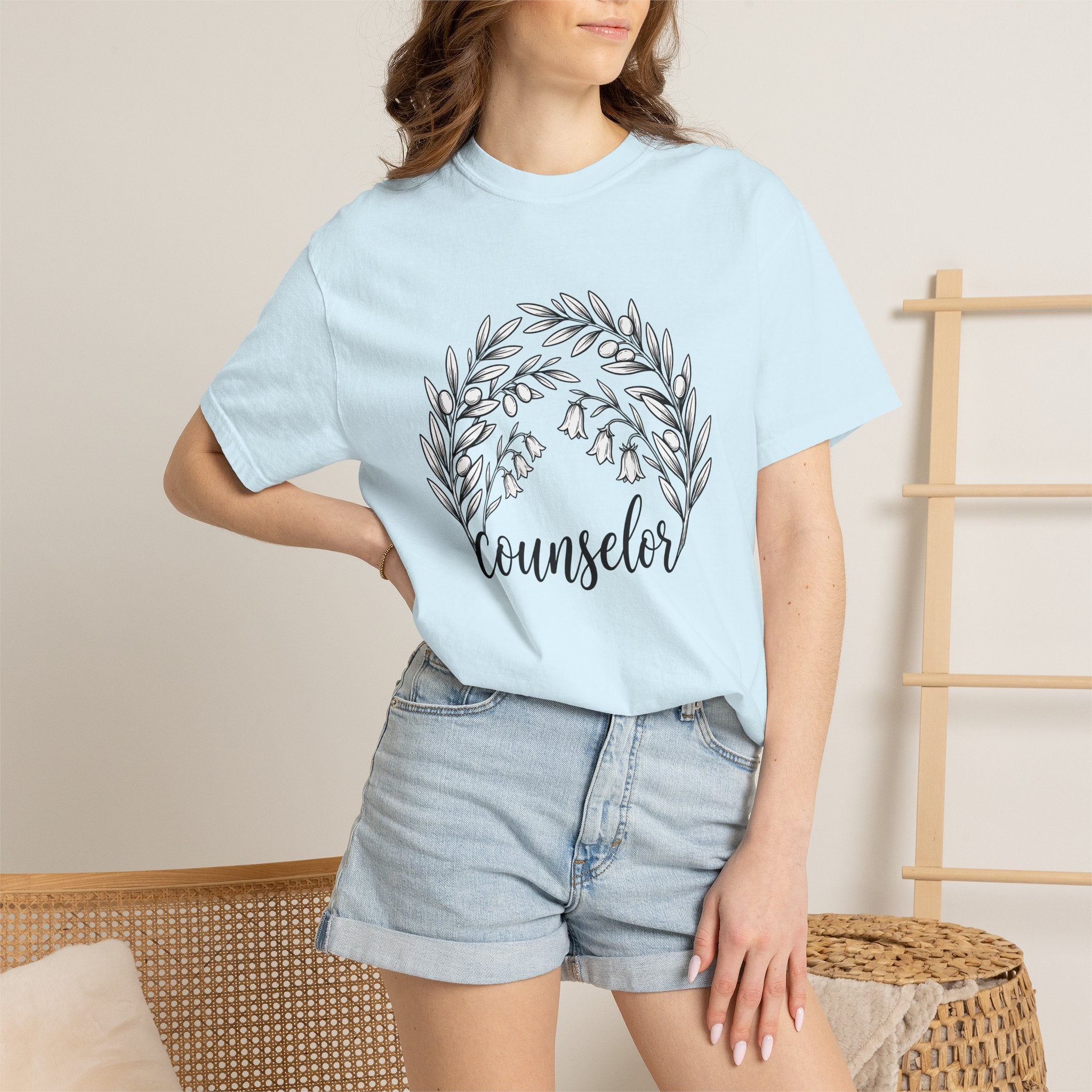 Botanical Wreath Shirt Counselor Floral Gift Women Hand Drawn Tee Wreath T-Shirt Therapist Enthusiast Illustrated Tshirt Floral Graphic