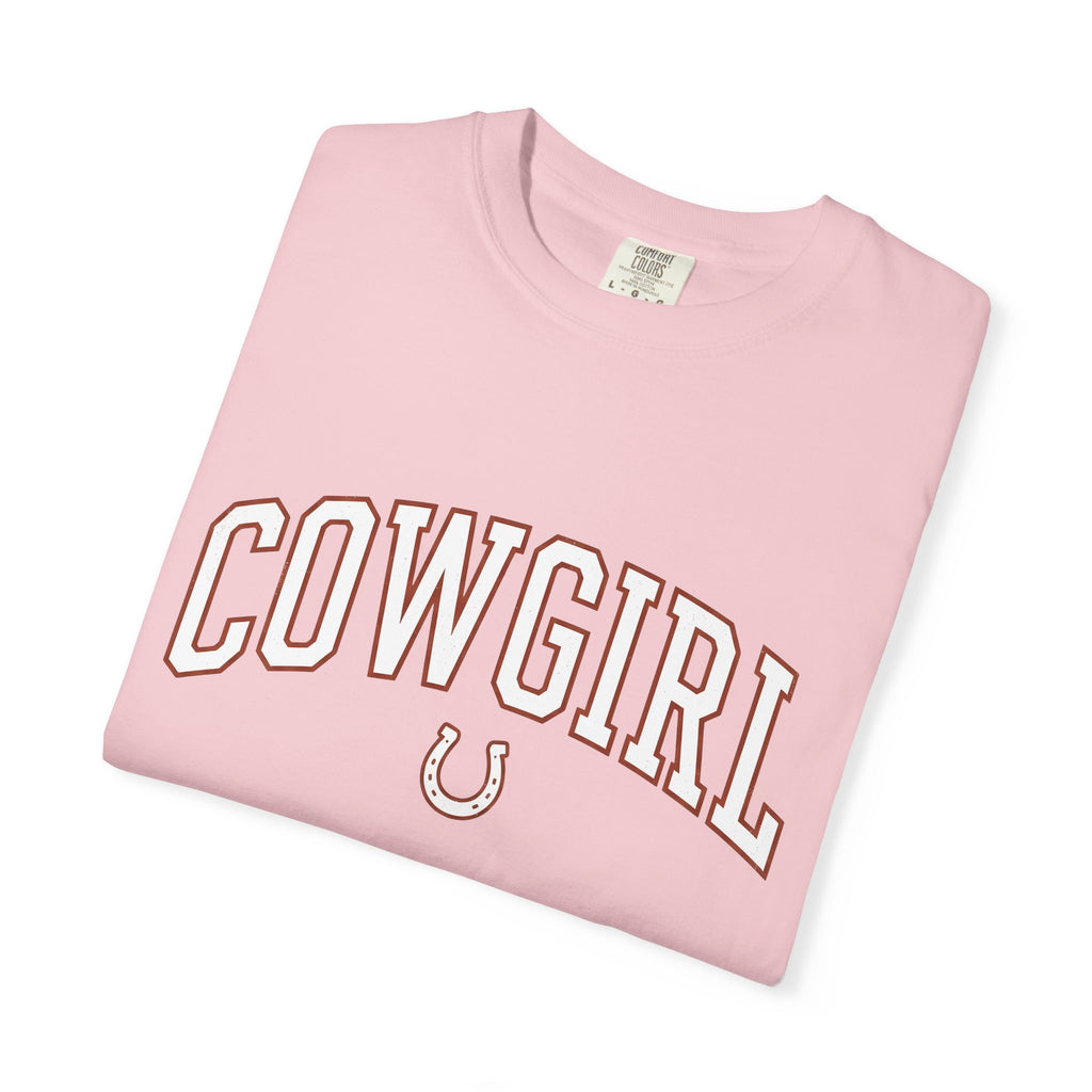 Varsity Font Shirt Cowgirl Western Gift Women Antique Tee Lettering T-Shirt Rodeo Fan Vintage Tshirt Country Graphic Traditional Horseshoe