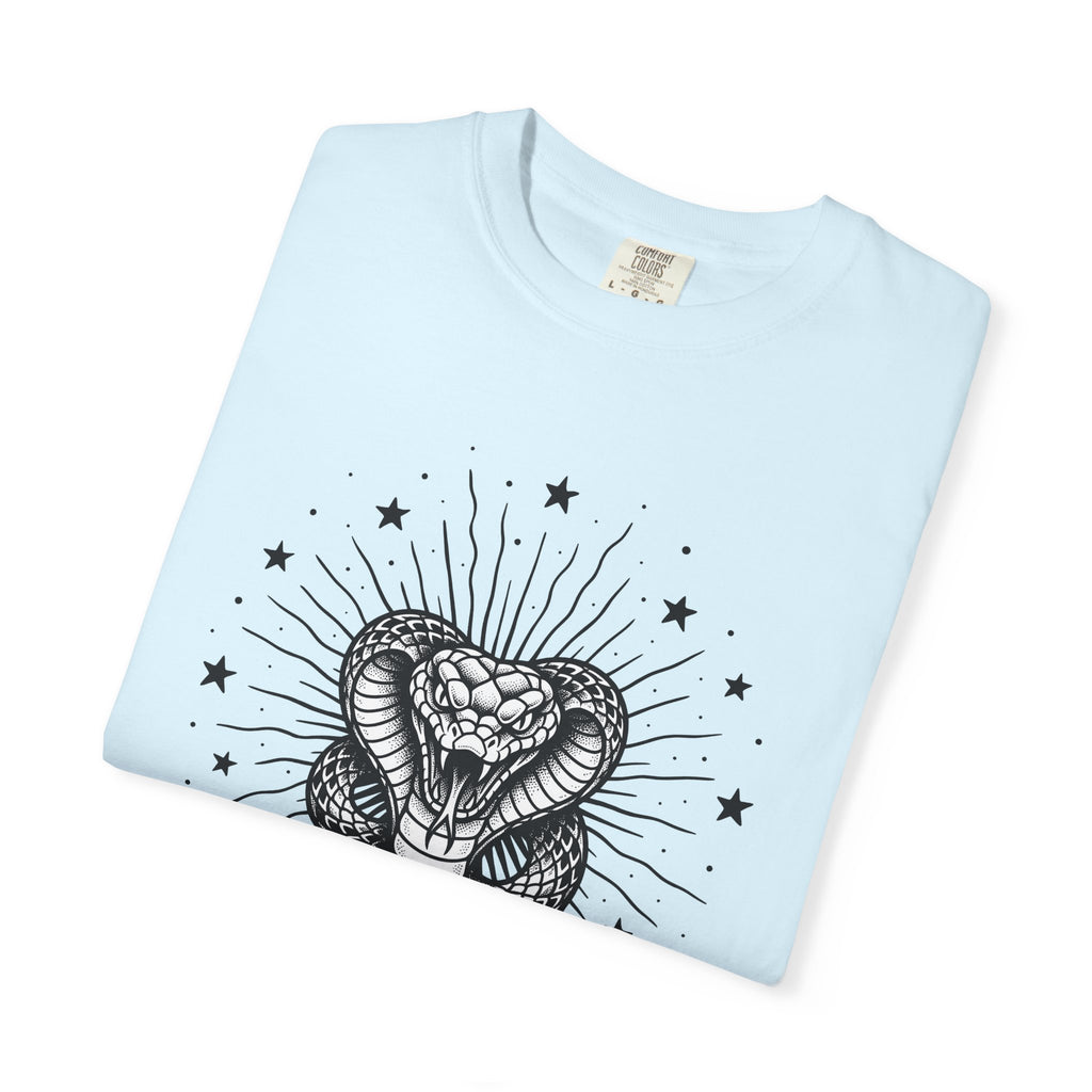 Serpent Art Shirt Boho Chic Zodiac Gift Women Line Art Tee Snake T-Shirt Bohemian Fan Minimalist Tshirt Astrology Graphic Hand Drawn Star