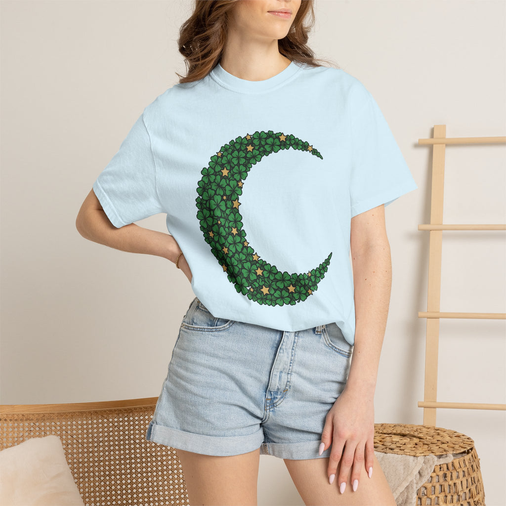 Clover Moon Shirt St. Patrick's Day Astrology Gift Women Hippie Tee Shamrock T-Shirt Luck Fan Bohemian Tshirt Zodiac Graphic Simple Sparkles