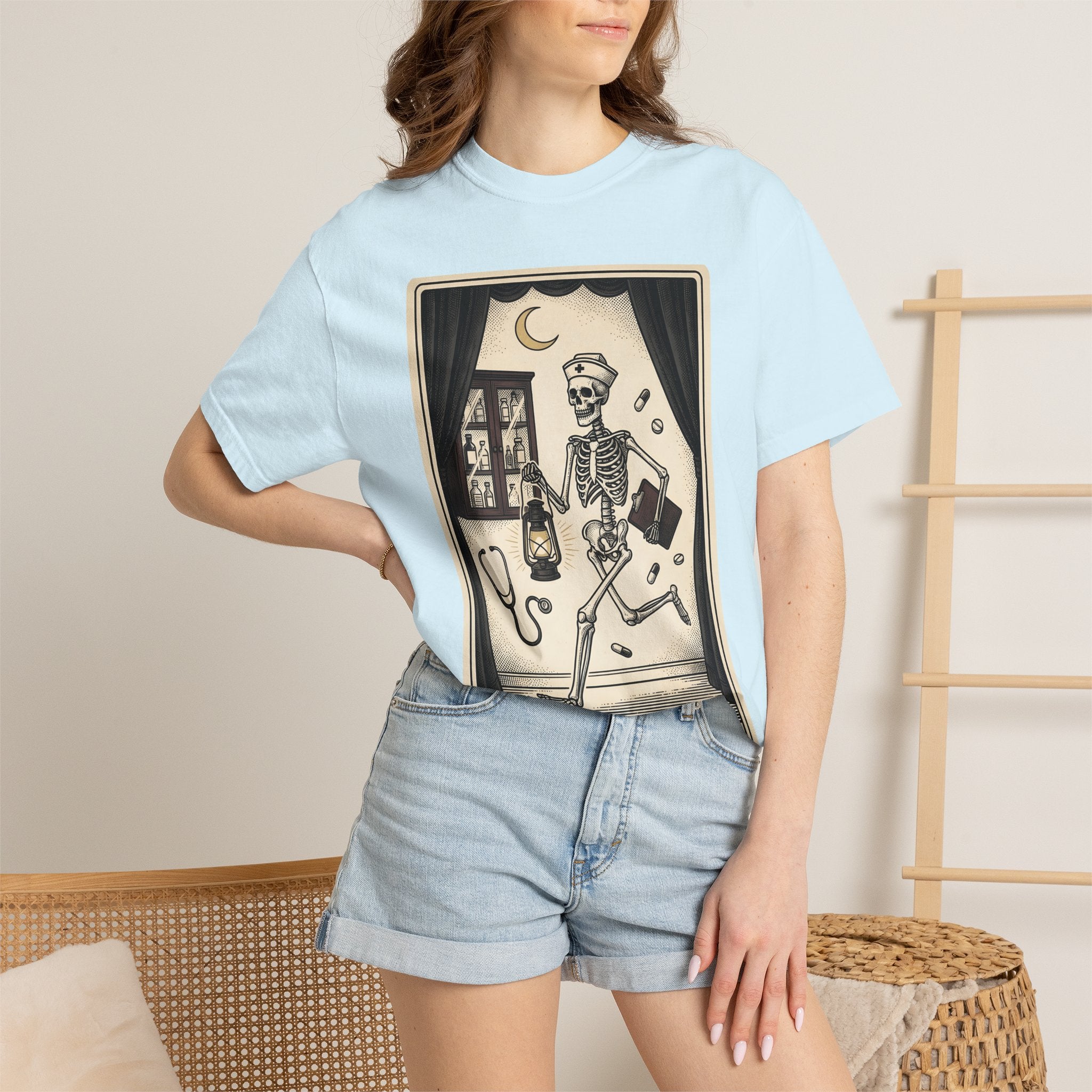 Skeleton Nurse Shirt Nurse Horror Gift Women Hand Drawn Tee Bones T-Shirt Rn Fan Skull Tshirt Horror Graphic American Traditional Tattoo