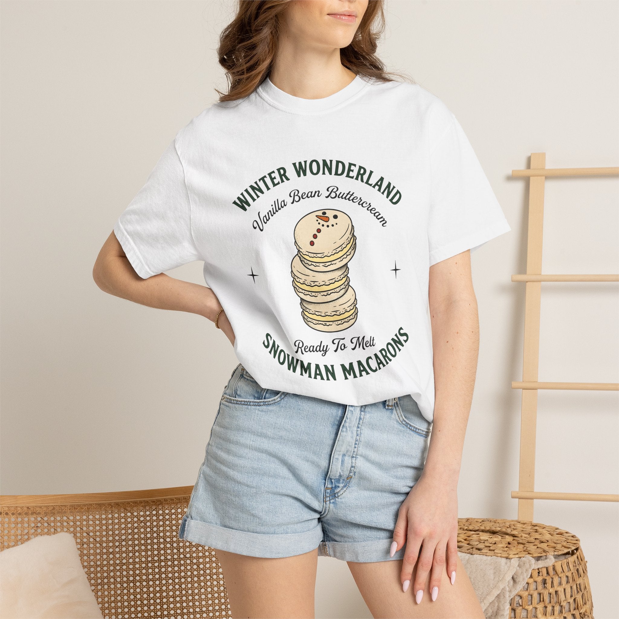 Snowman Treats Shirt Christmas Pastries Gift Women Line Art Tee Frosting T-Shirt Christmas Fan Minimalist Tshirt Bakery Graphic Classic