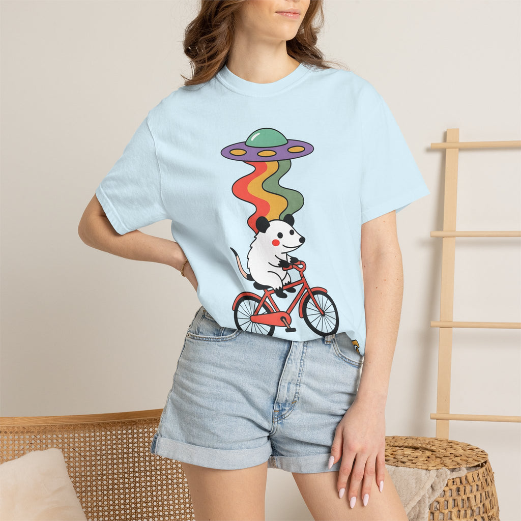 Opossum Bike Shirt Sports Biking Gift Women Comic Tee Possum T-Shirt Athlete Fan Cartoon Tshirt Cycling Graphic Vintage Flying Saucer Tshirt