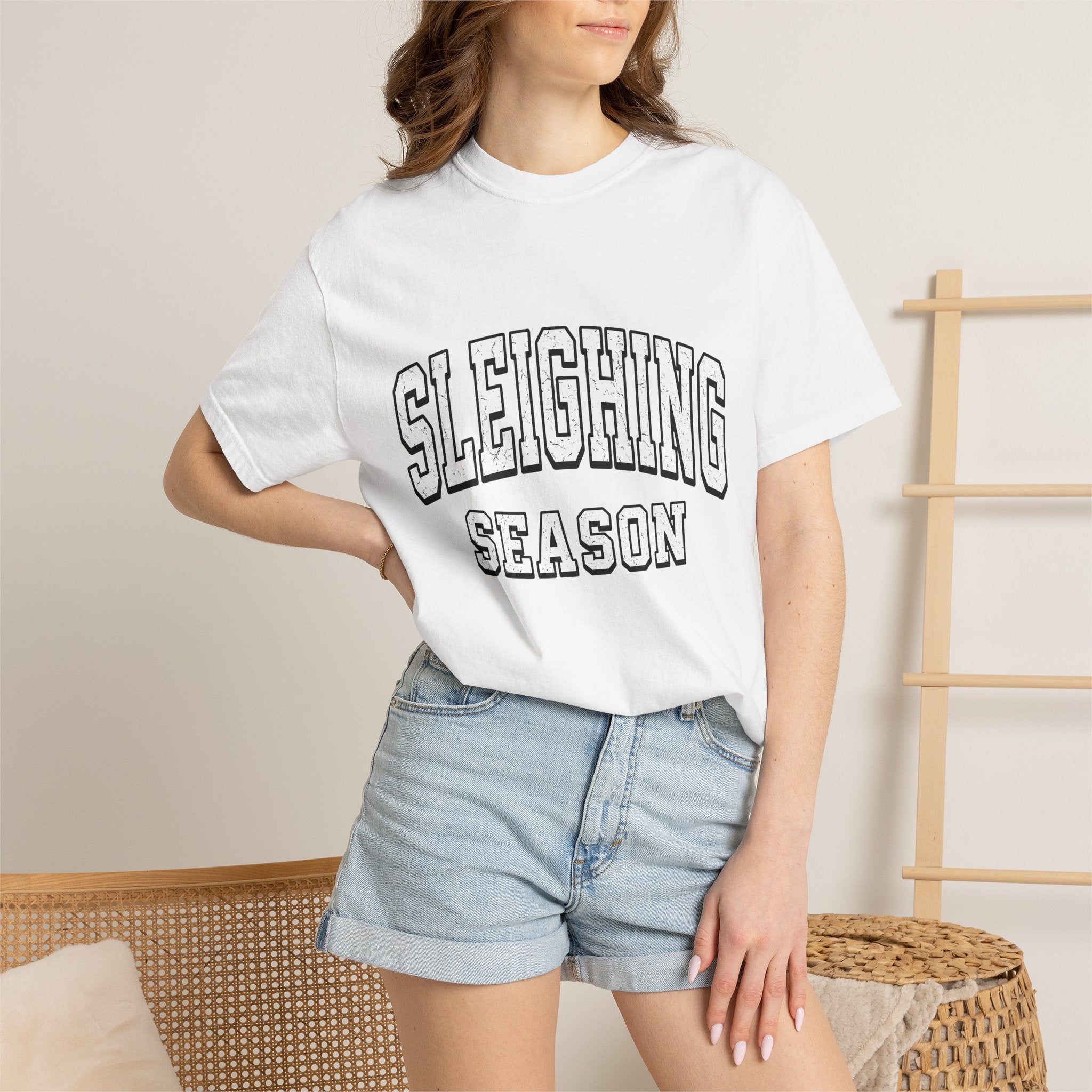 Varsity Font Shirt Christmas Celebration Gift Women Hand Drawn Tee Lettering T-Shirt Xmas Fan Typography Tshirt Party Graphic Vintage Arched