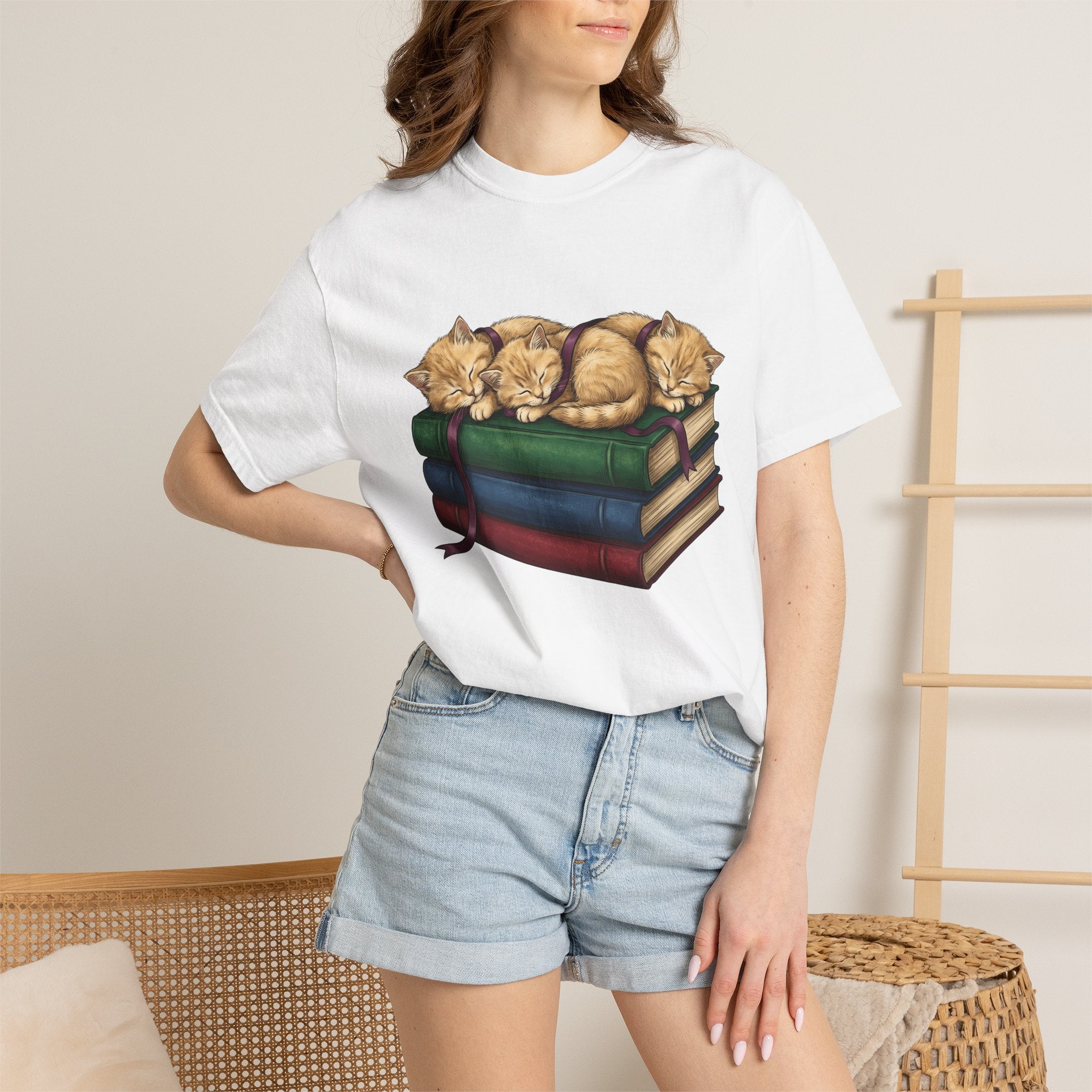 Sleeping Kittens Shirt Cat Book Gift Women Hand Drawn Tee Kitten T-Shirt Cat Fan Illustrated Tshirt Bibliophile Graphic Vintage Stacked