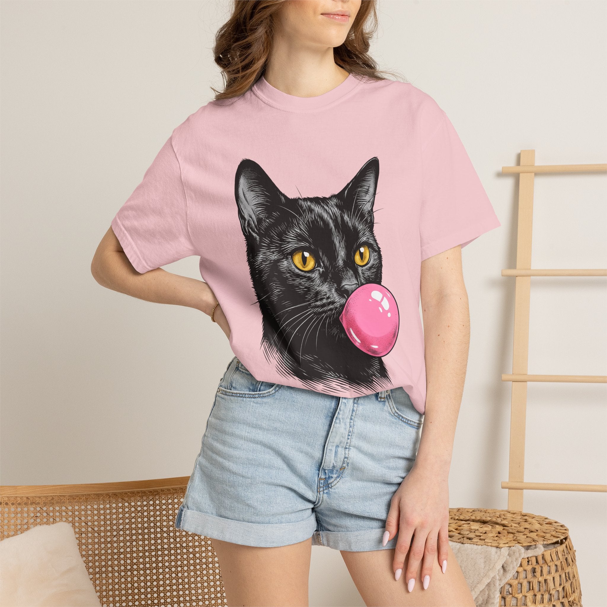 Dark Cat Shirt Cat Funny Gift Women Pop Art Tee Black Cat T-Shirt Feline Fan Cat Graphic Retro Illustration Classic Gum Bubble Tshirt