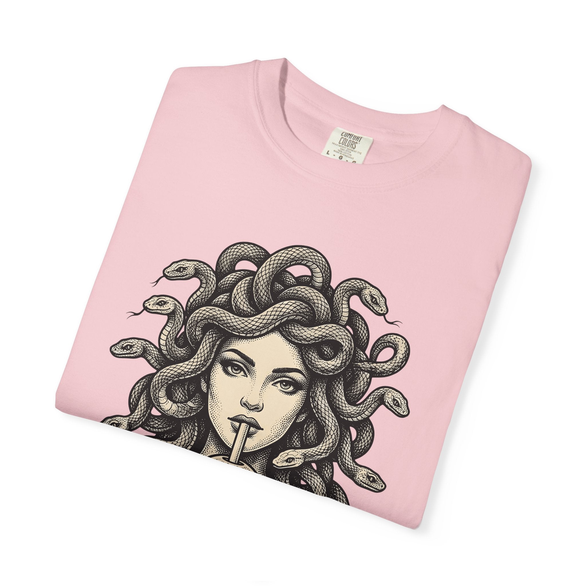 Medusa Boba Tea Shirt Drinks Mythology Gift Women Tattoo Tee Boba T-Shirt Beverage Fan Ink Tshirt Mythological Graphic Vintage Snakes Tshirt
