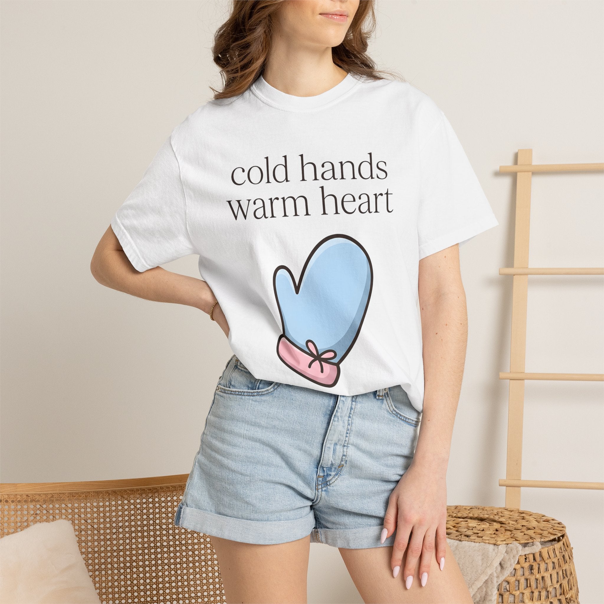 Snow Mitten Shirt Winter Snug Gift Women Lovable Tee Mittens T-Shirt Snow Fan Handwarmers Graphic Tshirt Basic Bowtie Tshirt