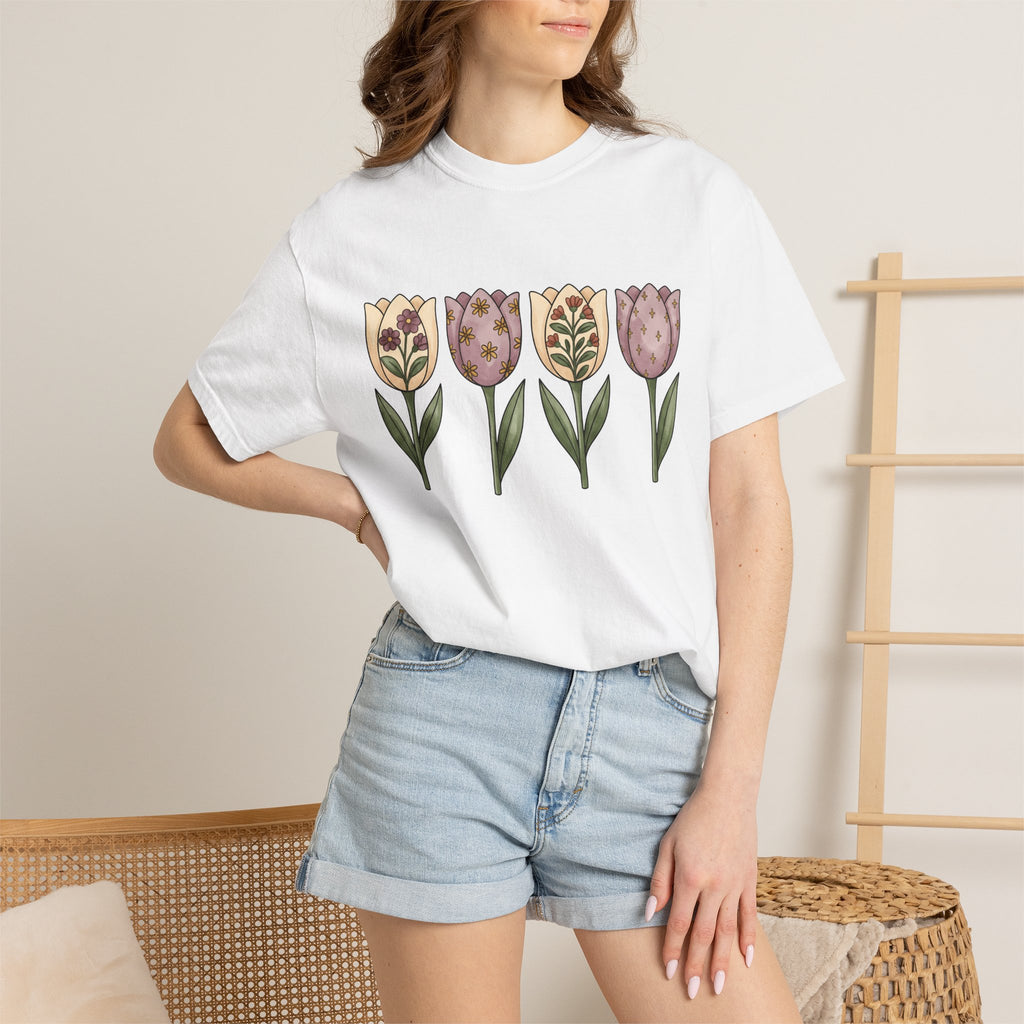 Tulip Bouquet Shirt Easter Blossom Gift Women Tribal Tee Flower Arrangement T-Shirt Spring Fan Floral Tshirt Bloom Graphic Painterly Flower
