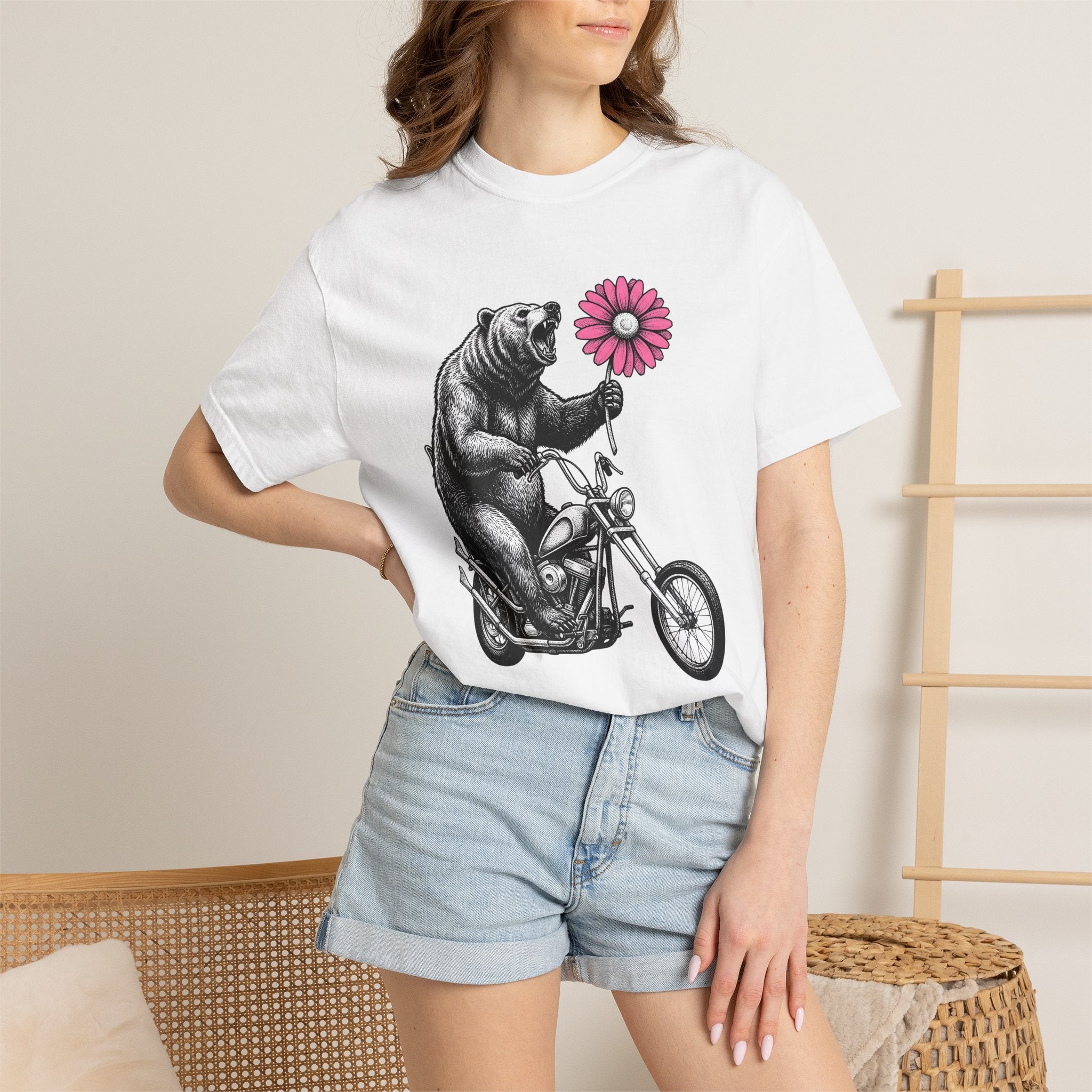 Bear Motorcycle Shirt St Valentines Day Animal Gift Women Vintage Tee Biker T-Shirt Valentine Fan Retro Tshirt Wildlife Graphic Hand Drawn