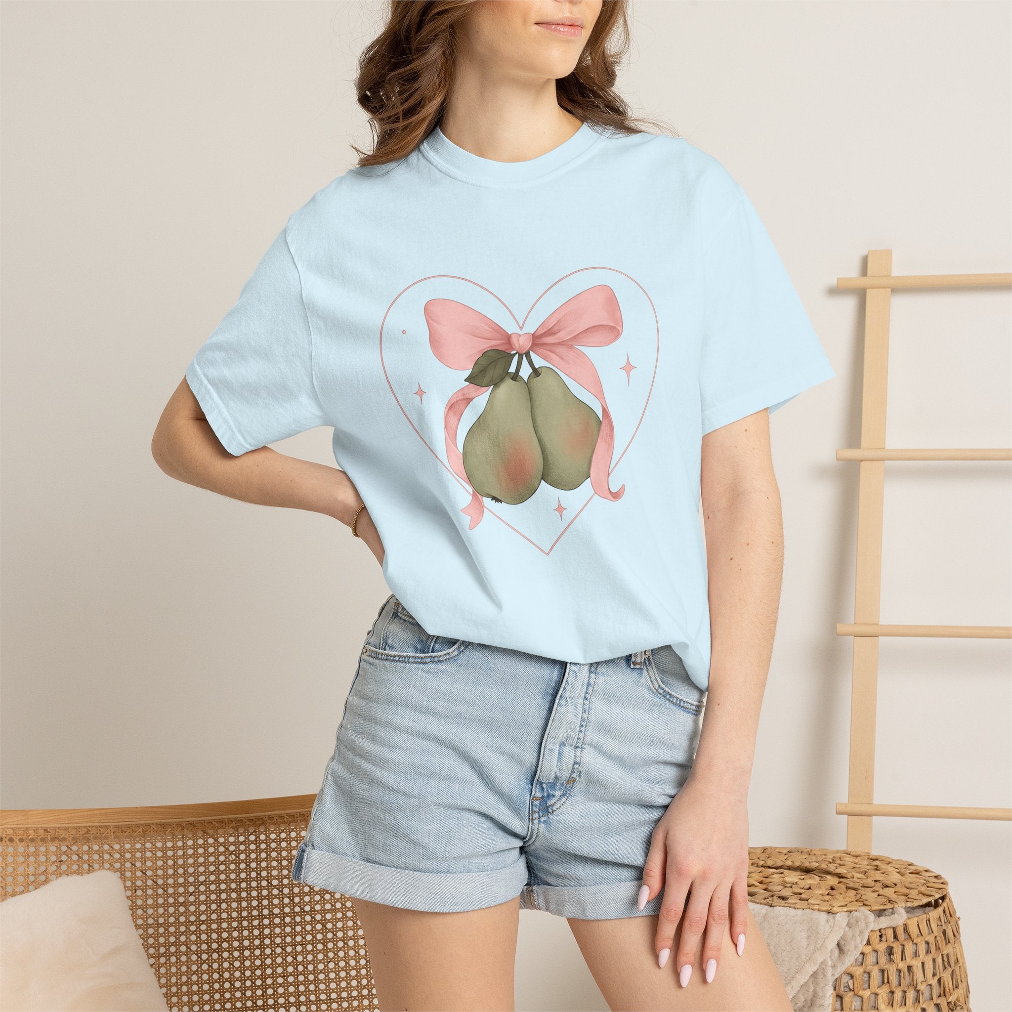 Pear Bow Shirt Cute Fruit Gift Women Kawaii Tee Bow T-Shirt Cuteness Fan Adorable Illustration Pastel Heart Tshirt