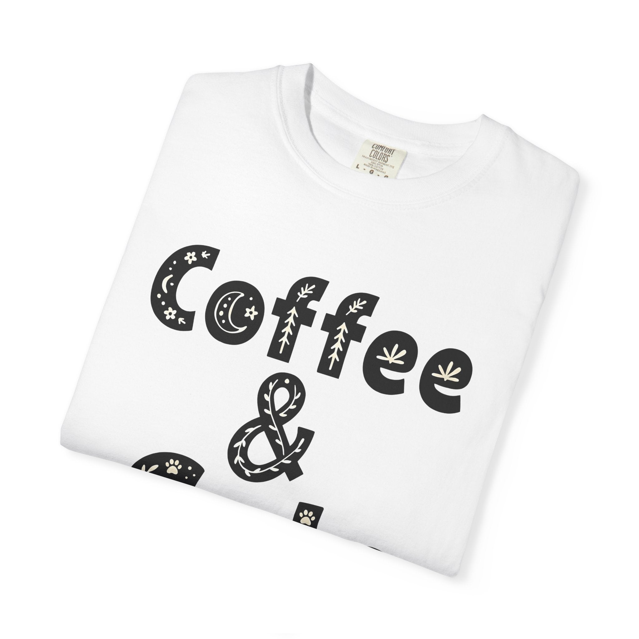 Coffee Cat Shirt Coffee Pet Gift Women Boho Tee Kitty Cat T-Shirt Coffee Fan Feline Graphic Tshirt Whimsical Paw Print Tshirt