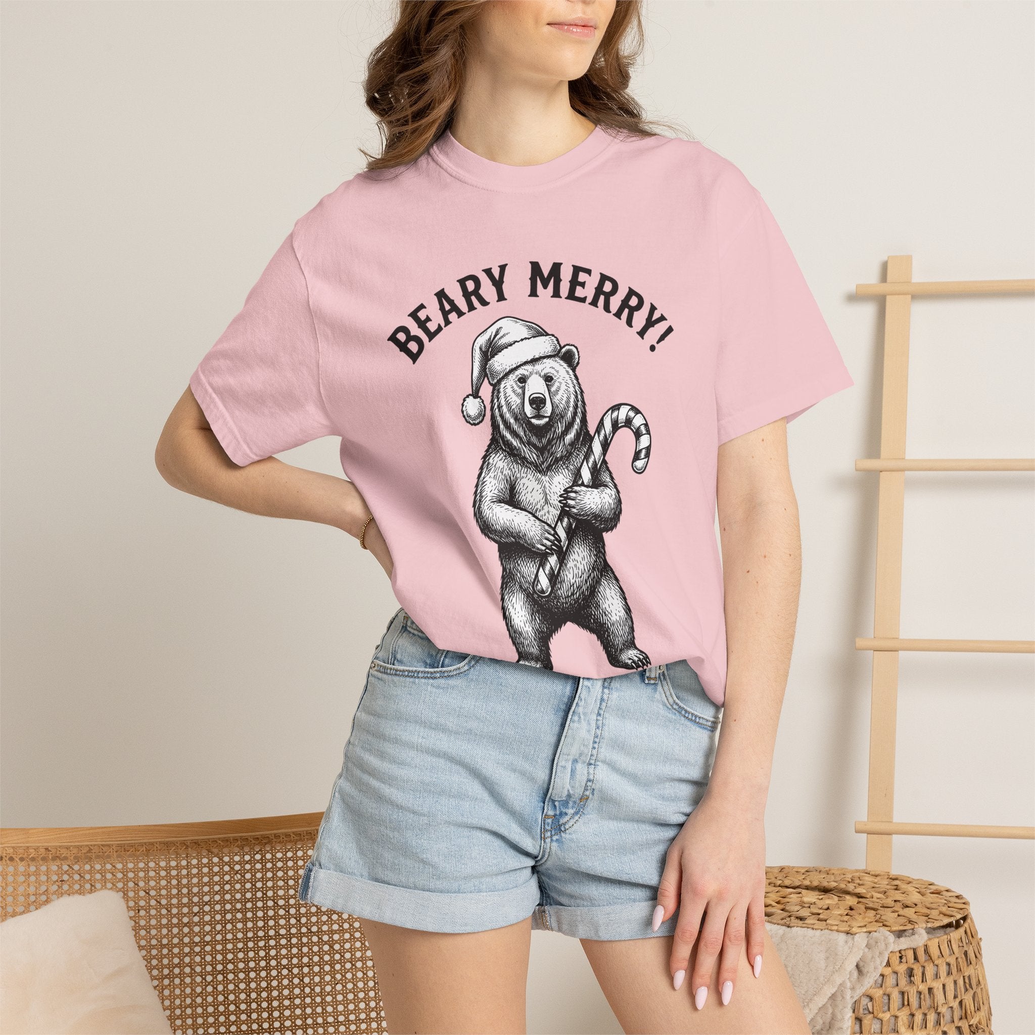 Bear Santa Hat Shirt Christmas Animal Gift Women Hand Drawn Tee Teddy T-Shirt Xmas Fan Illustrated Tshirt Wildlife Graphic Vintage Candy