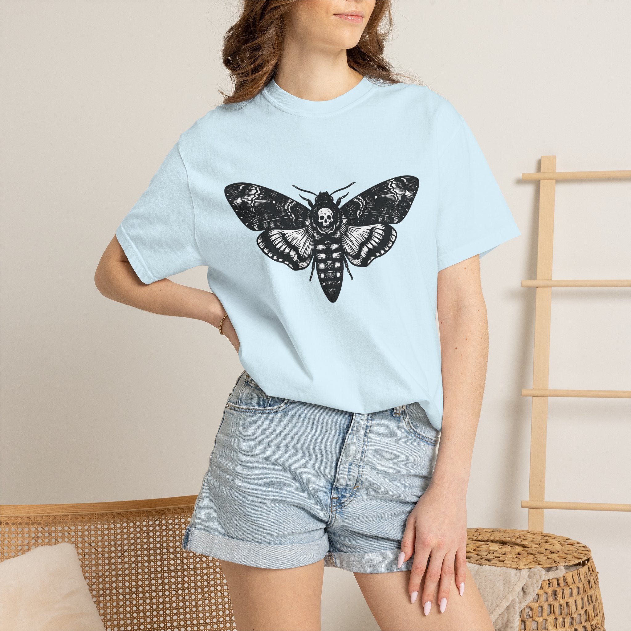 Undead Moth Shirt Gothic Creepy Crawlies Gift Women Macabre Tee Moth T-Shirt Dark Fan Morbid Tshirt Bug Graphic Sketch Skull Face Tshirt