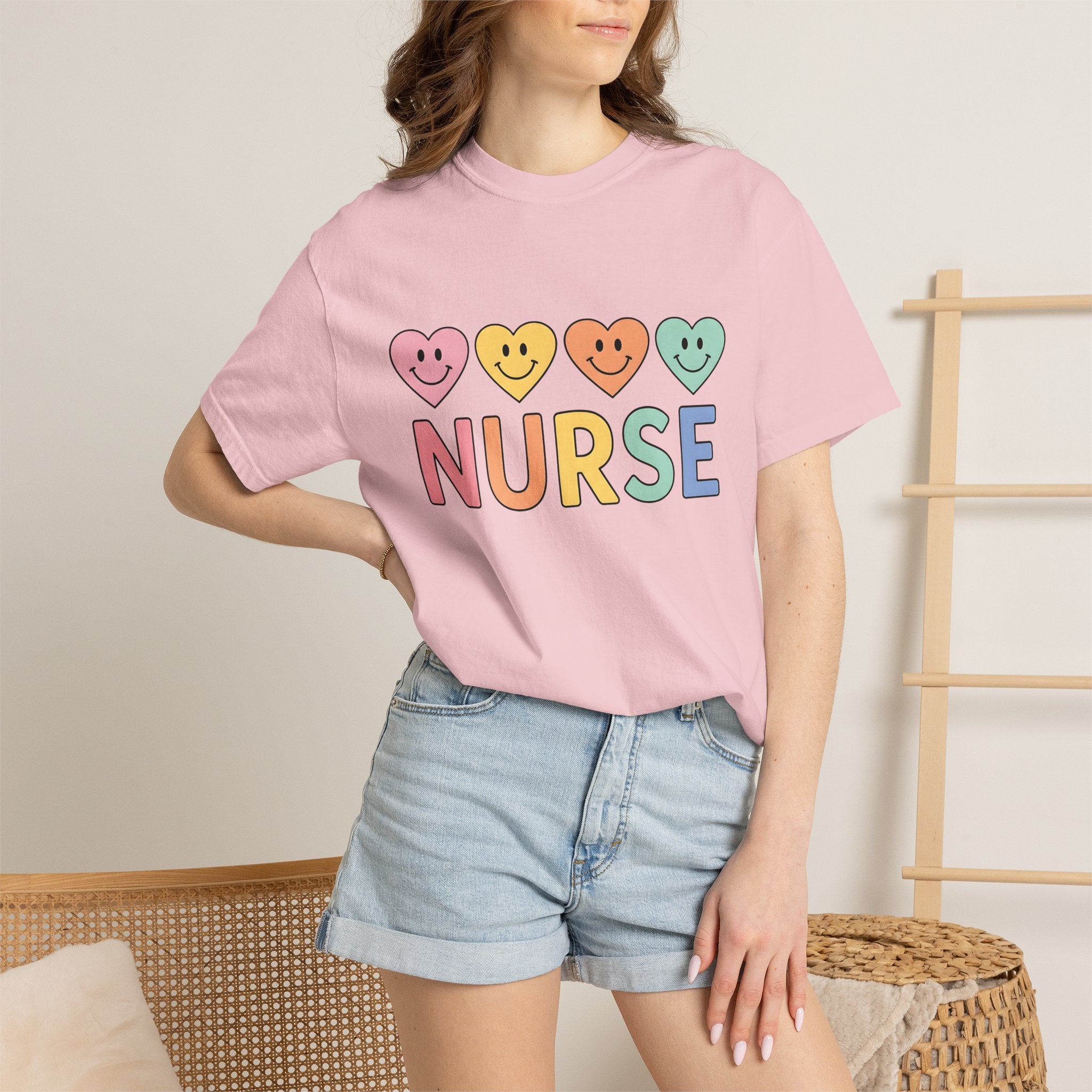 Smiley Heart Shirt Nurse Gratitude Gift Women Pastel Tee Heart Emoji T-Shirt Rn Fan Appreciation Graphic Retro Rainbow Tshirt