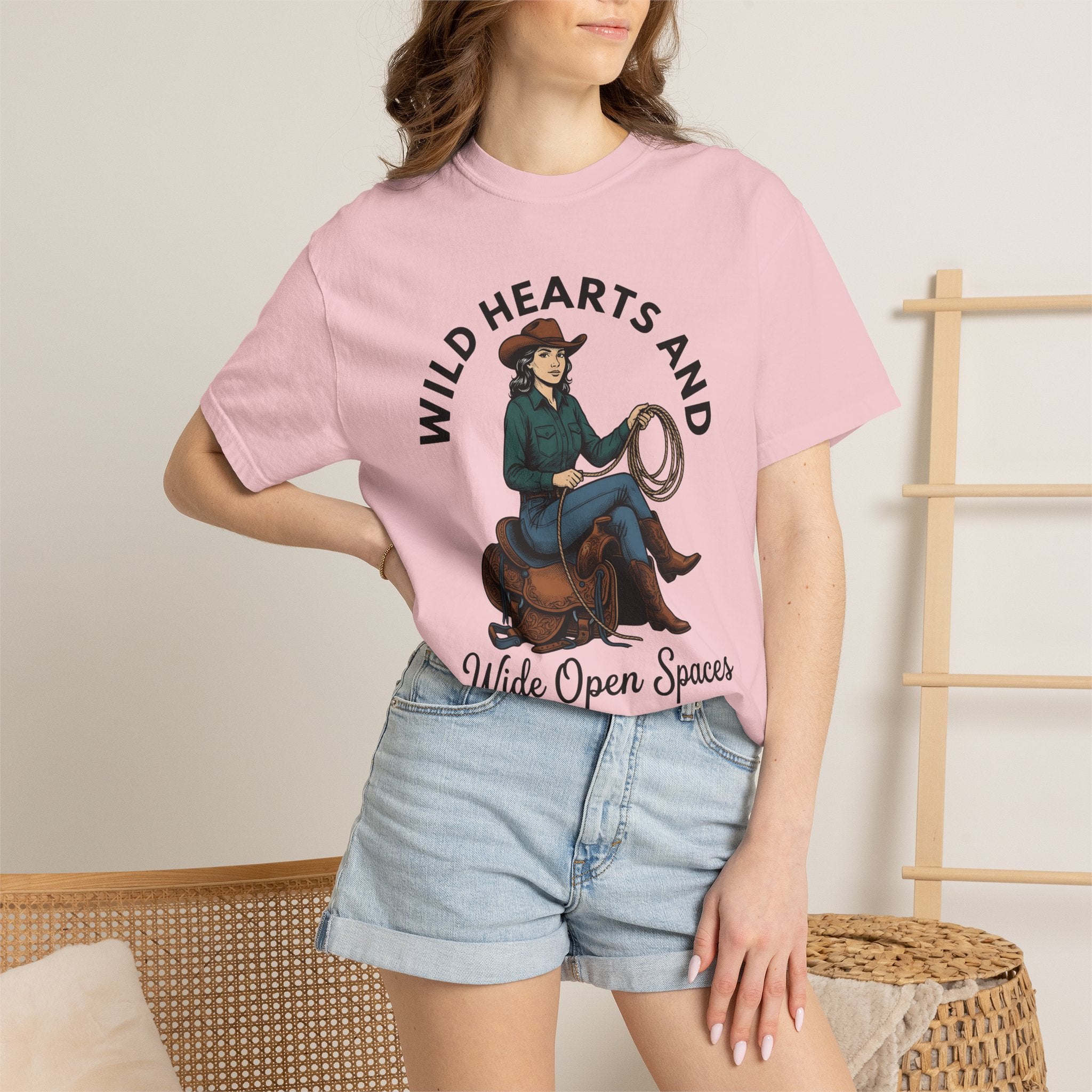 Cowgirl Graphic Shirt Cowgirl Rodeo Gift Women Vintage Tee Graphic T-Shirt Cowgirl Fan Retro Tshirt Rodeo Graphic Western Lasso Tshirt