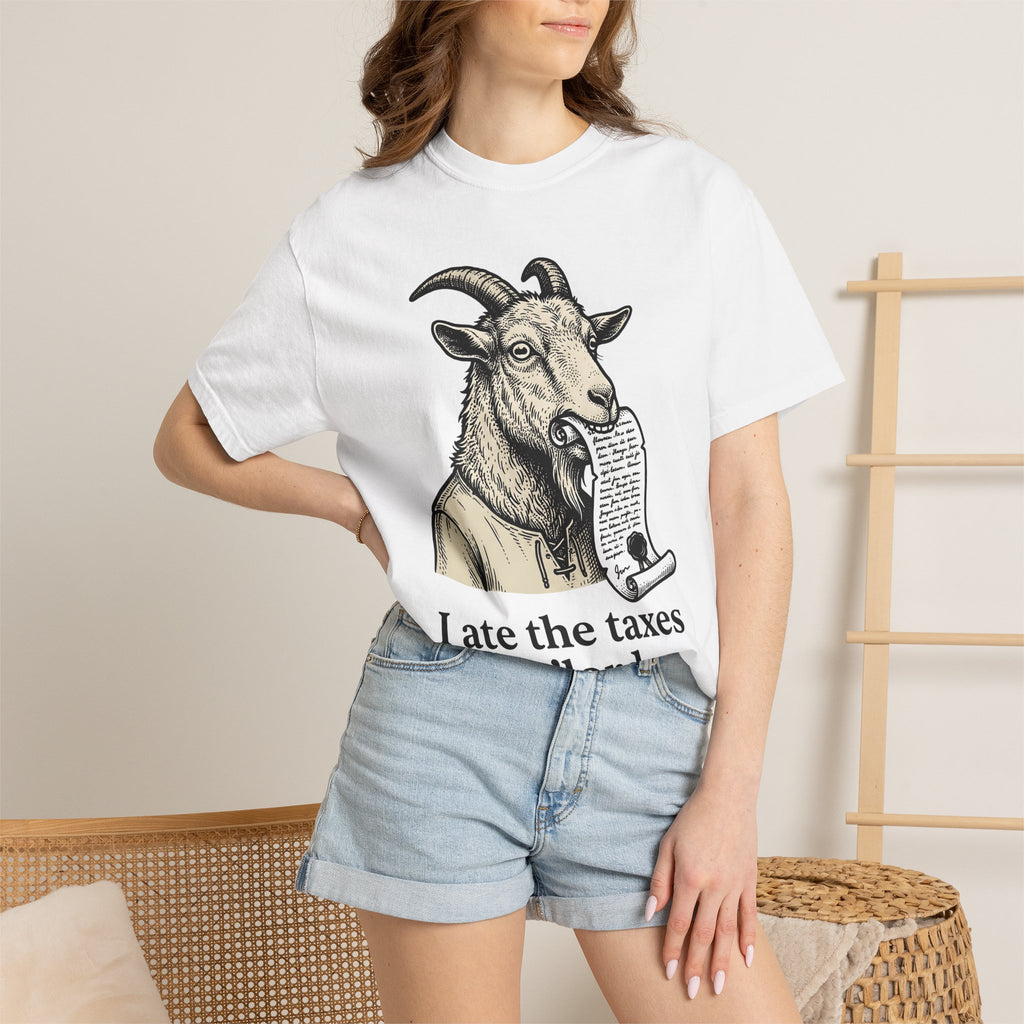Goat Eating Paper Shirt Funny Creatures Gift Women Antique Tee Billy Goat T-Shirt Humor Fan Vintage Tshirt Beast Graphic Doodle Period